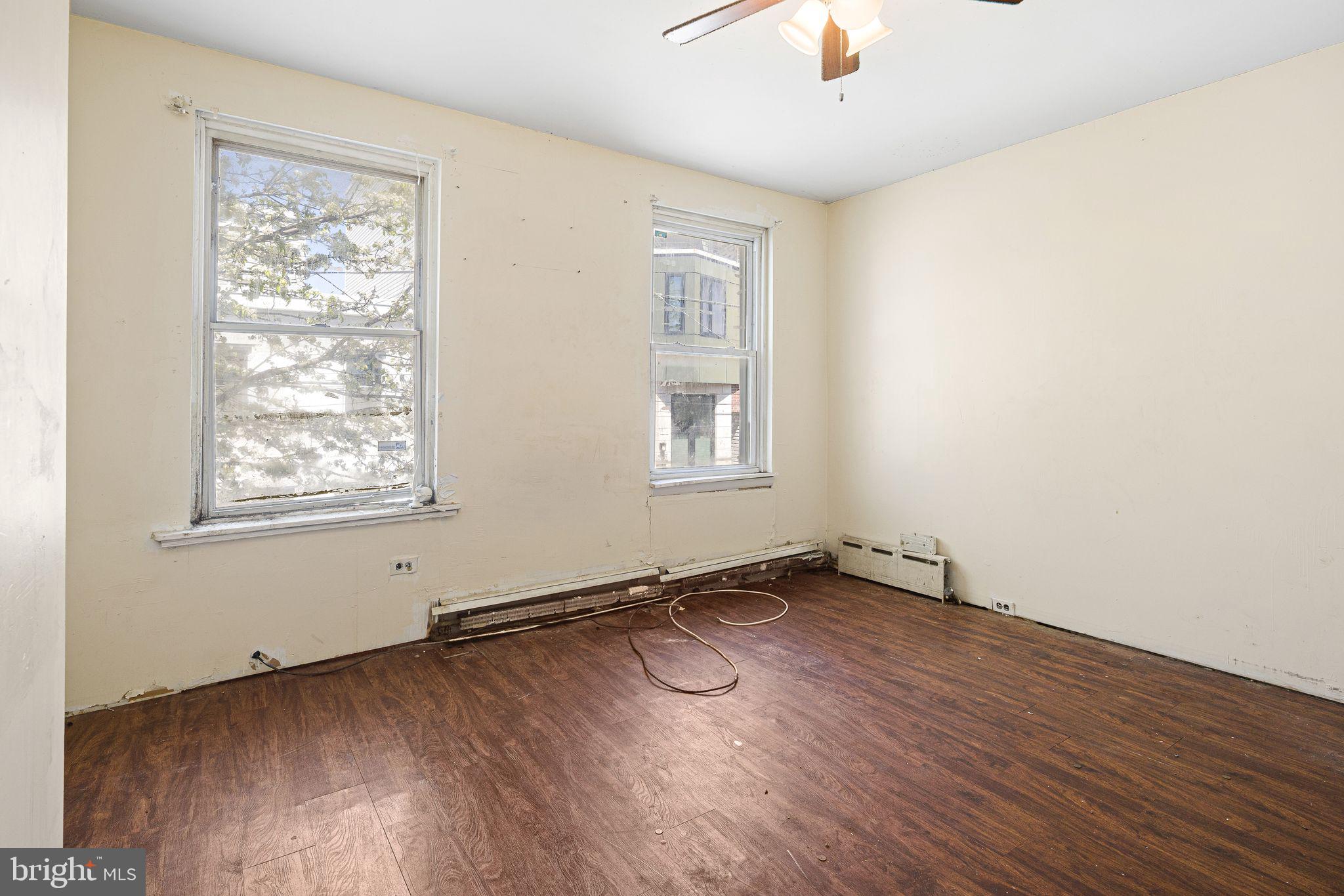 DICKINSON NARROWS - Residential