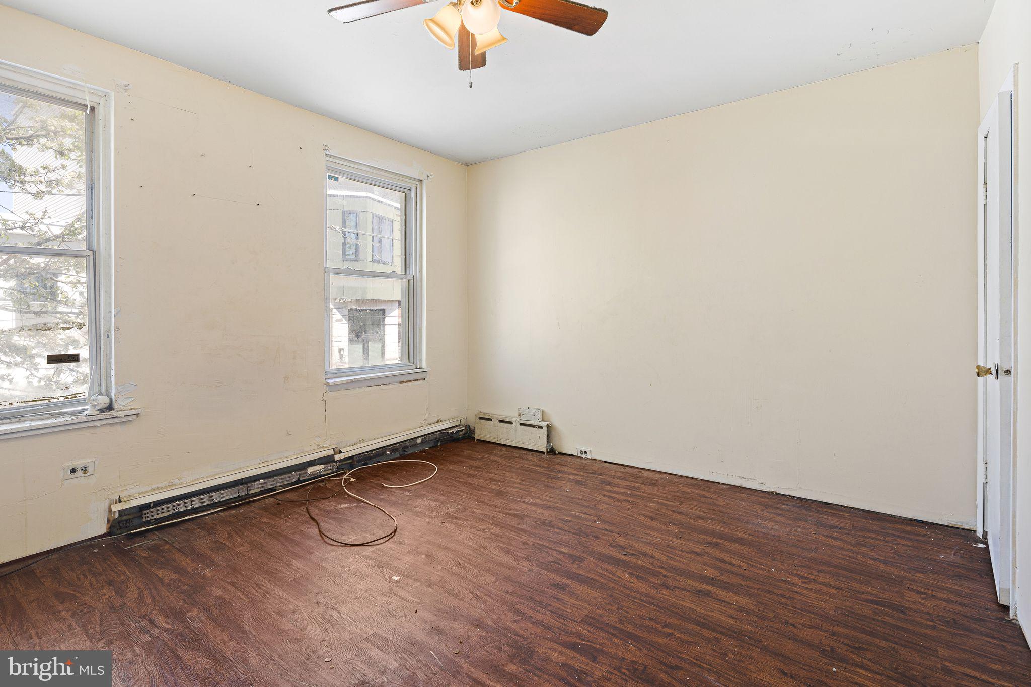 DICKINSON NARROWS - Residential