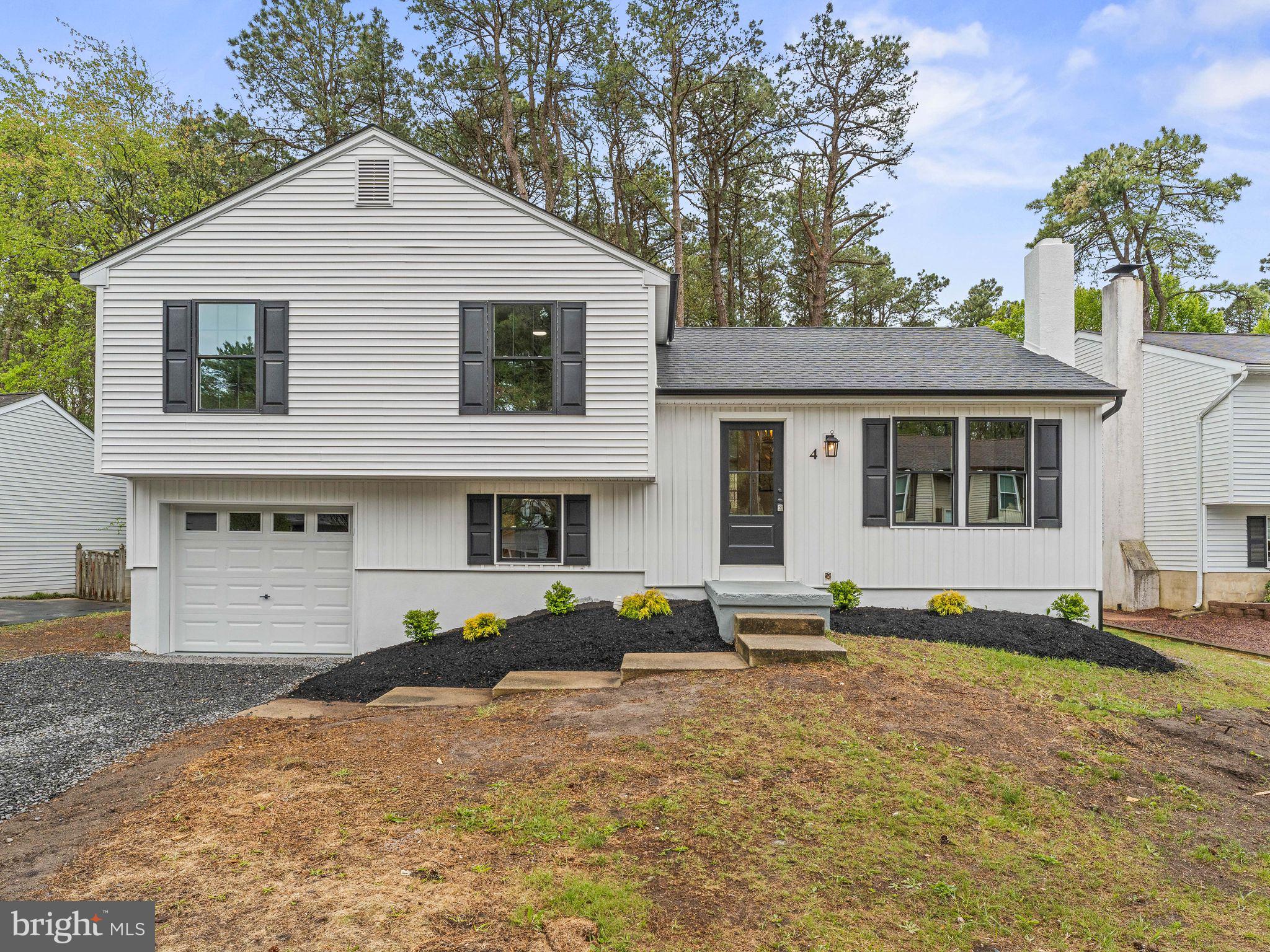 4 SALEM WAY