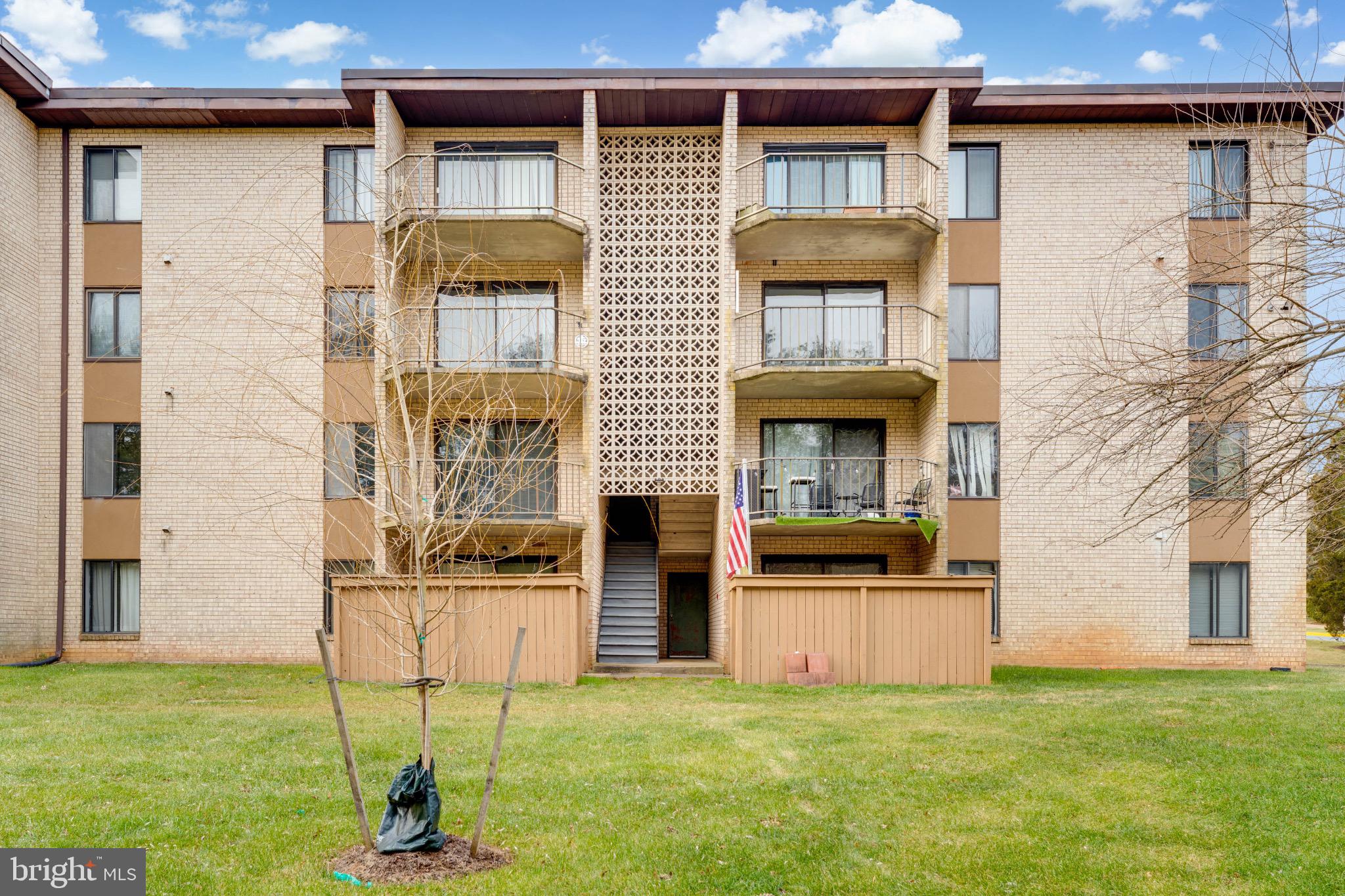 HUNTING RIDGE CONDOMINIUM - Residential