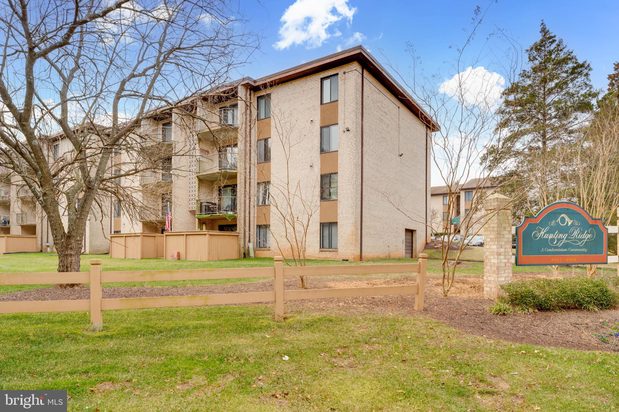 HUNTING RIDGE CONDOMINIUM - Residential