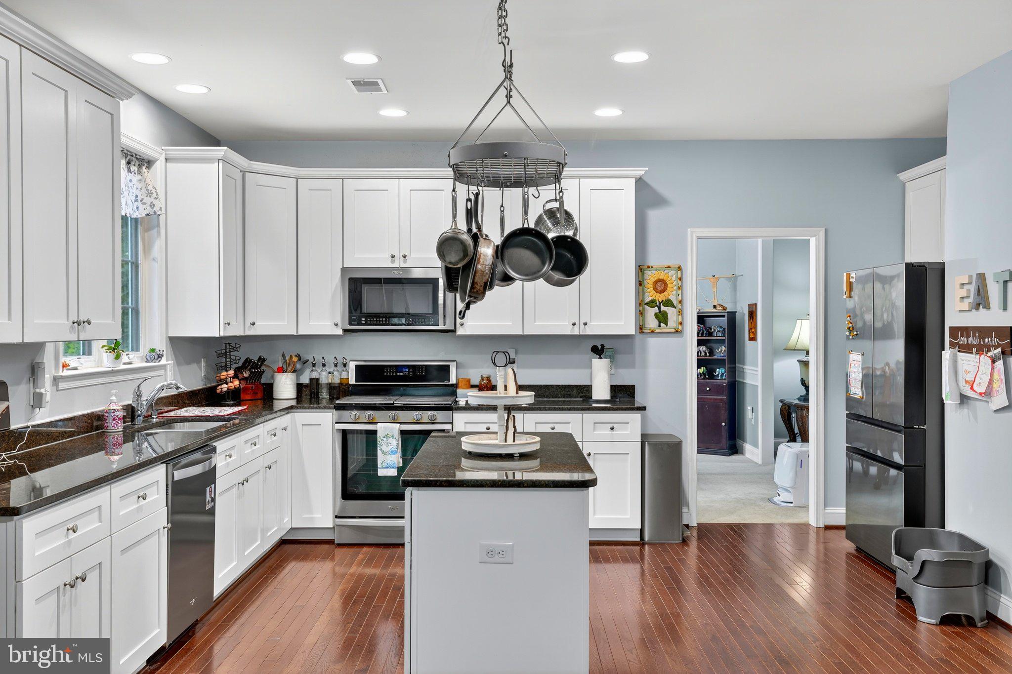 CAMP GEARY ESTATES - Residential