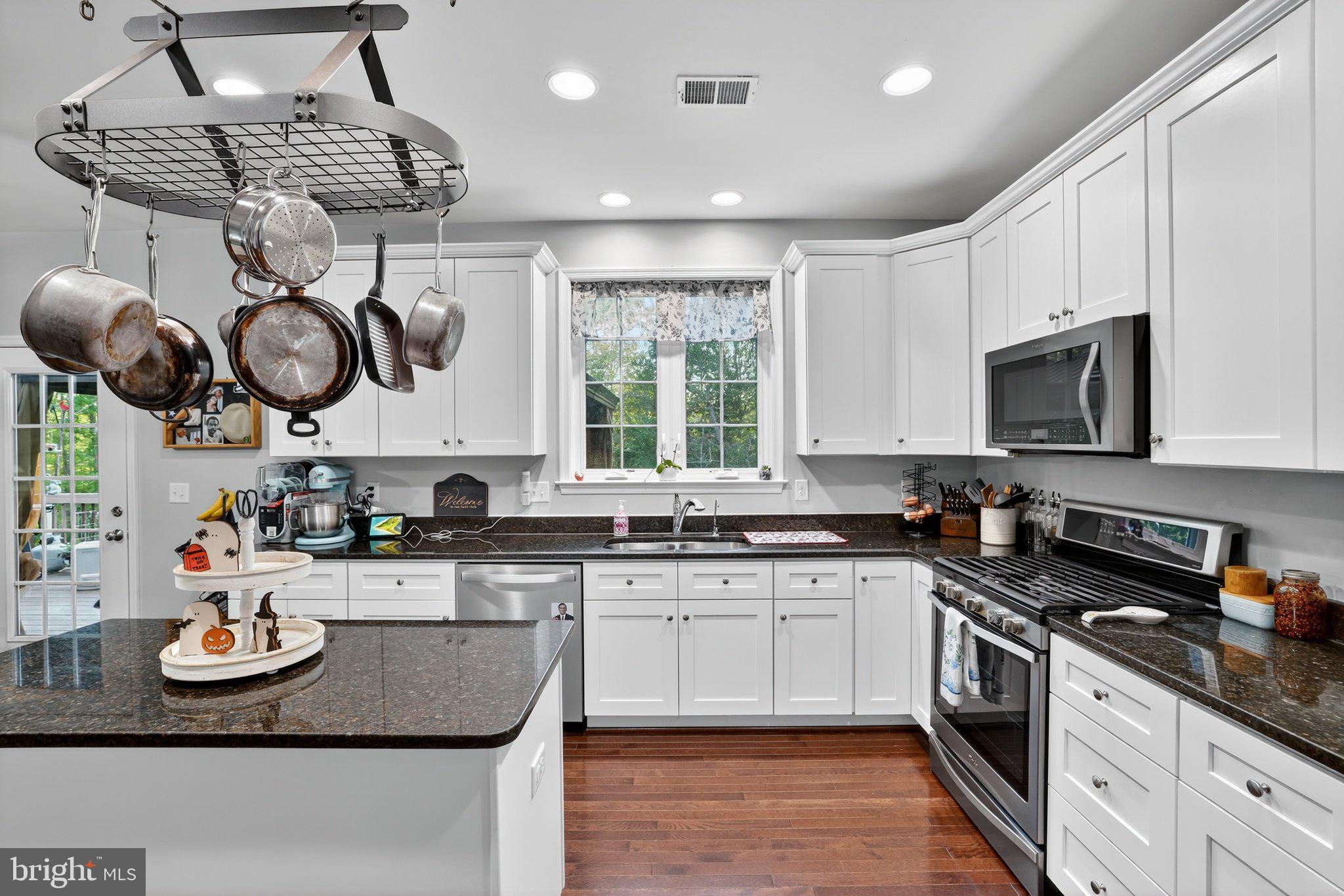 CAMP GEARY ESTATES - Residential