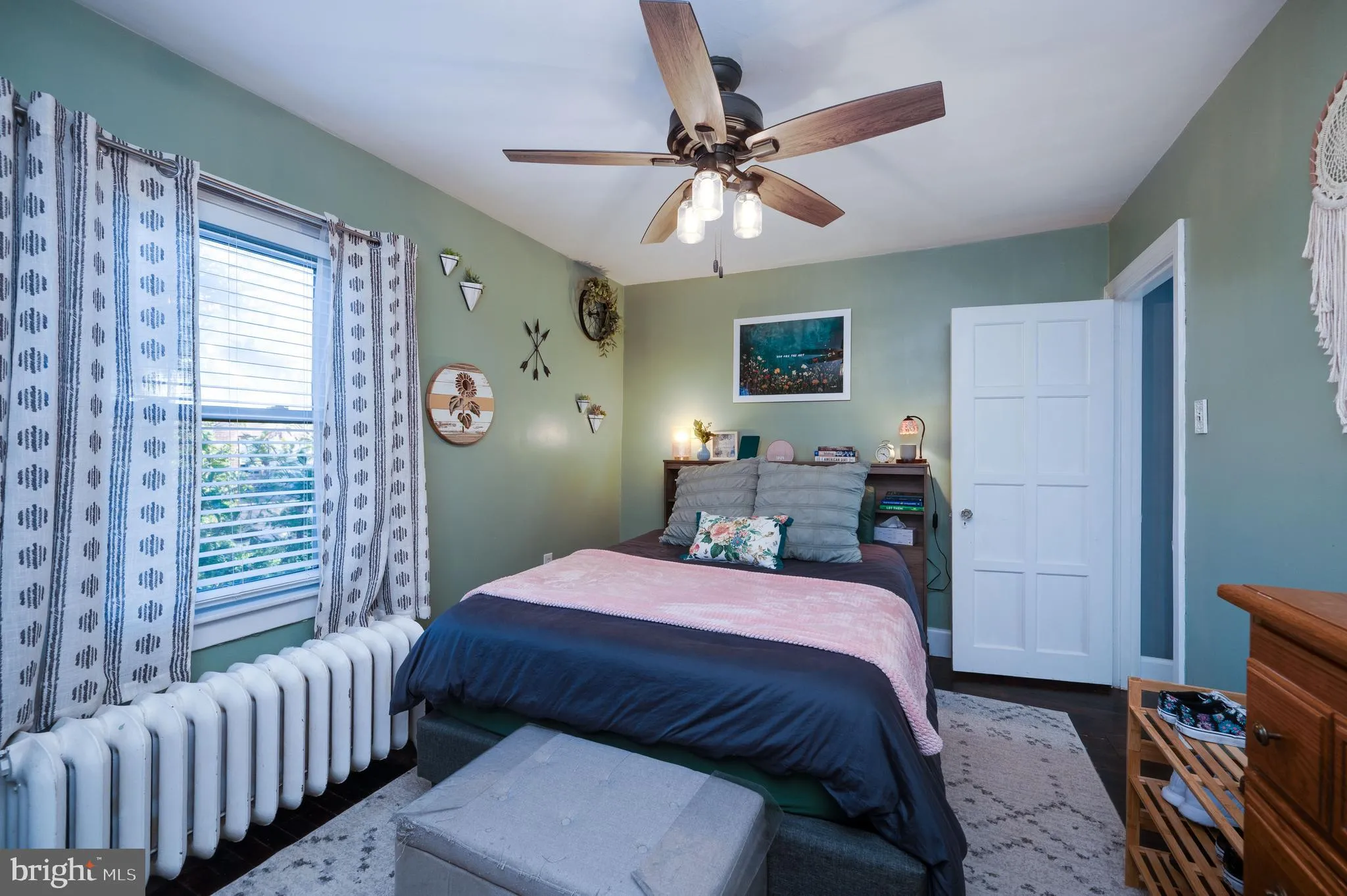 Reading, Pennsylvania 19606, United States, 4 Bedrooms Bedrooms, ,1 BathroomBathrooms,Residential,Coming Soon,235654