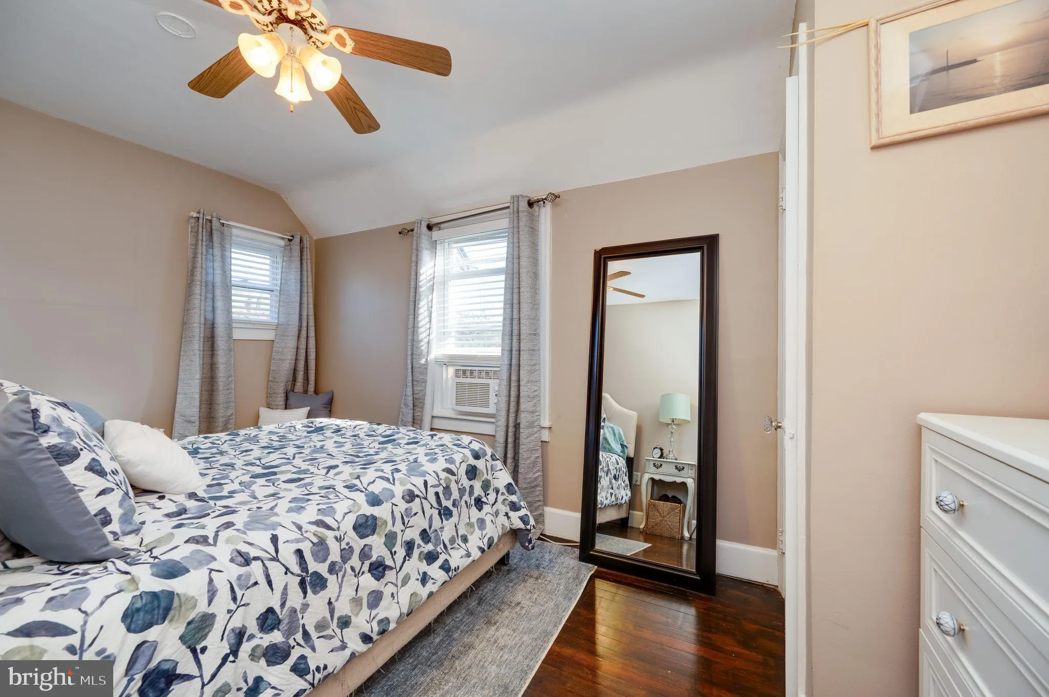 Reading, Pennsylvania 19606, United States, 4 Bedrooms Bedrooms, ,1 BathroomBathrooms,Residential,Coming Soon,235654