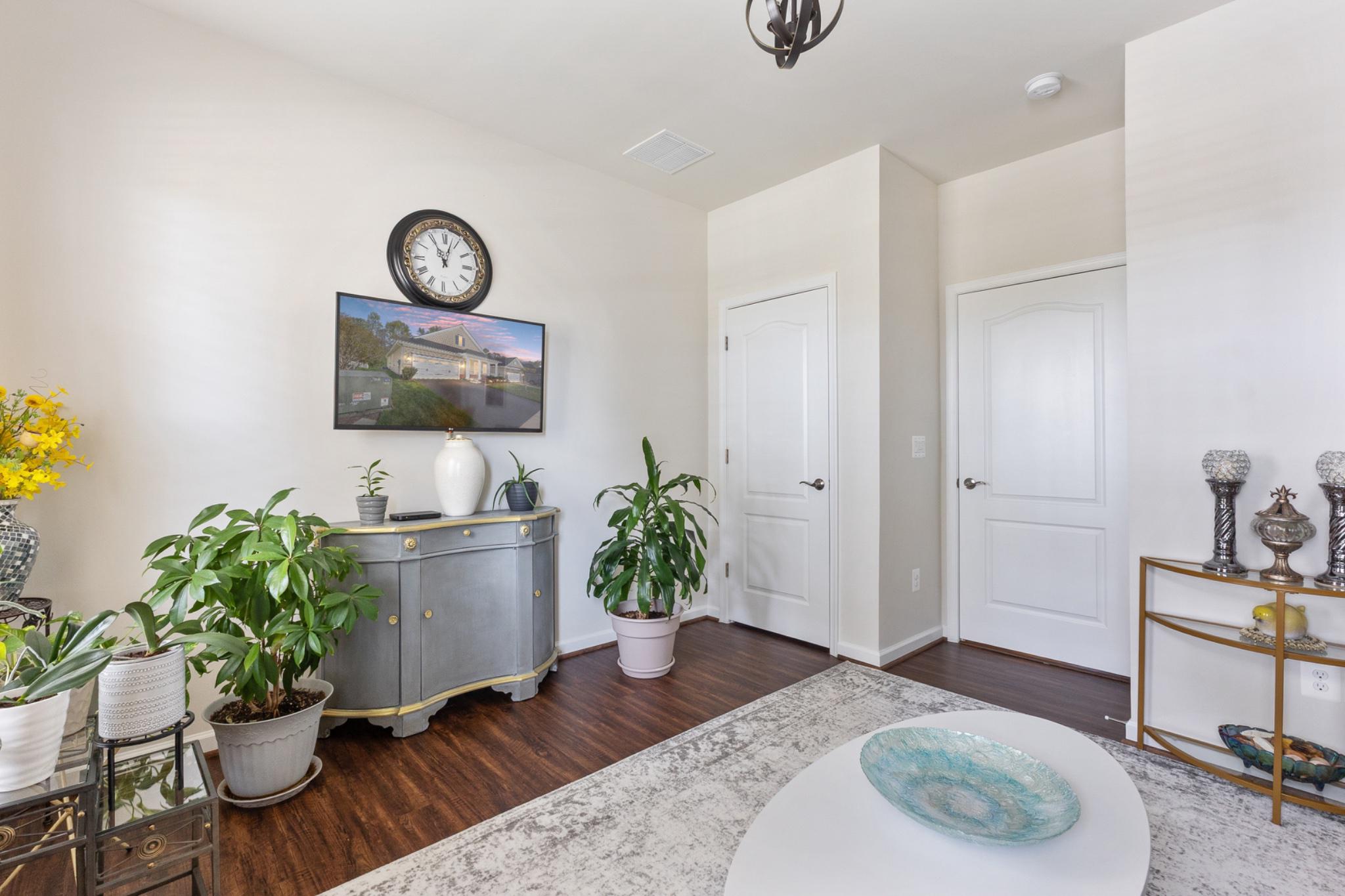 VIRGINIA HERITAGE AT LEE'S PARK - Residential