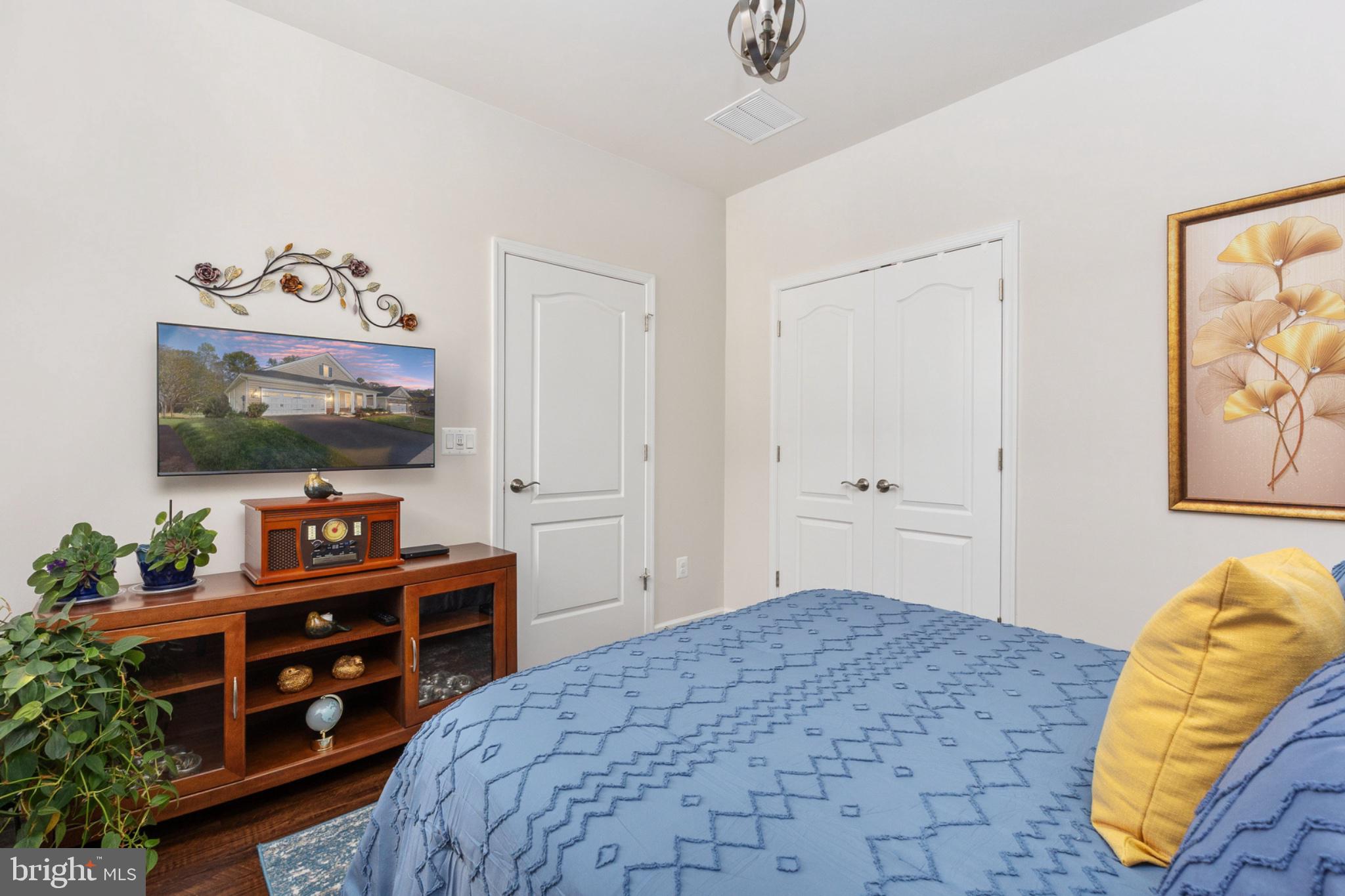 VIRGINIA HERITAGE AT LEE'S PARK - Residential