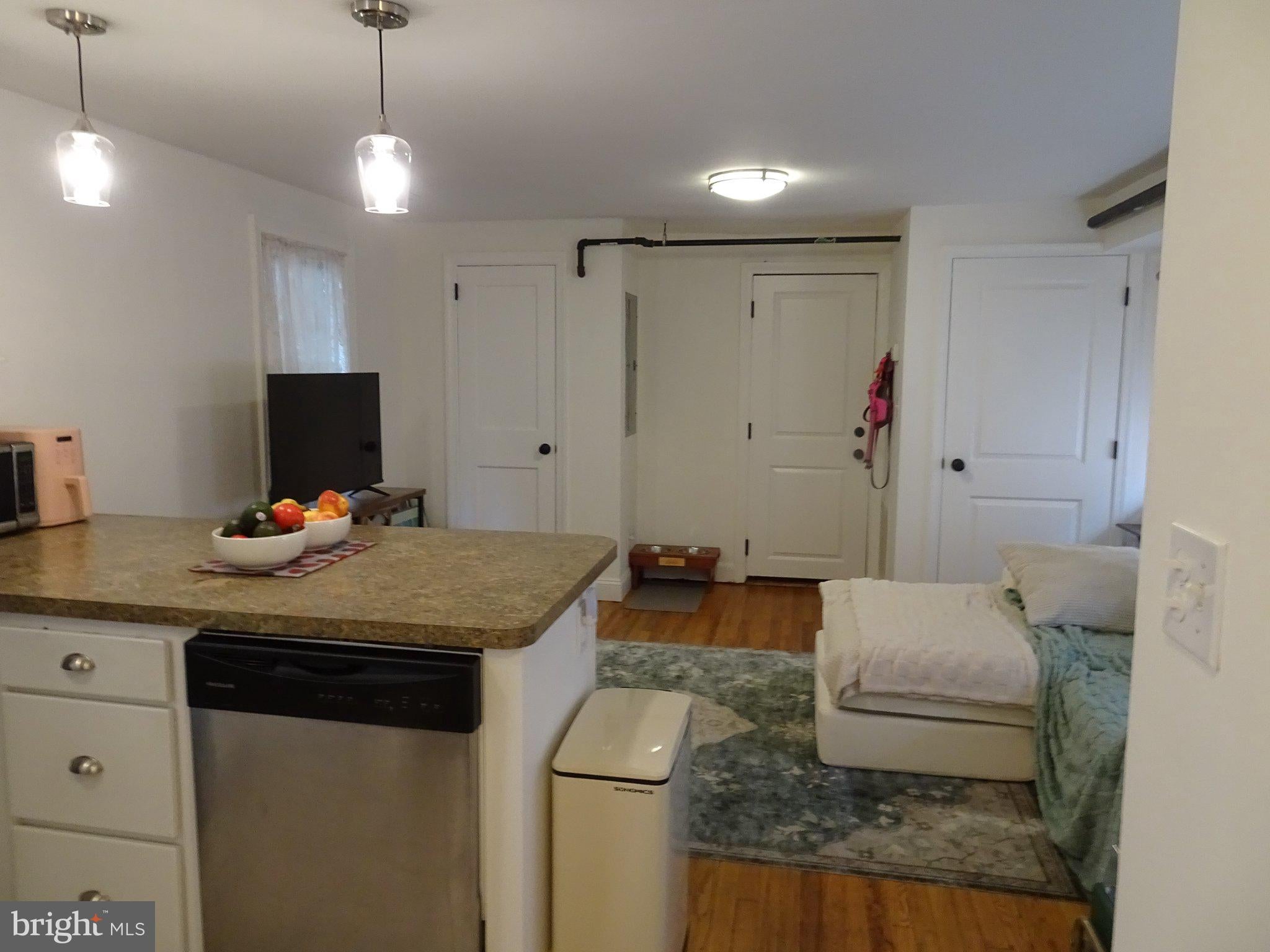 202-04 DELAWARE STREET 1
