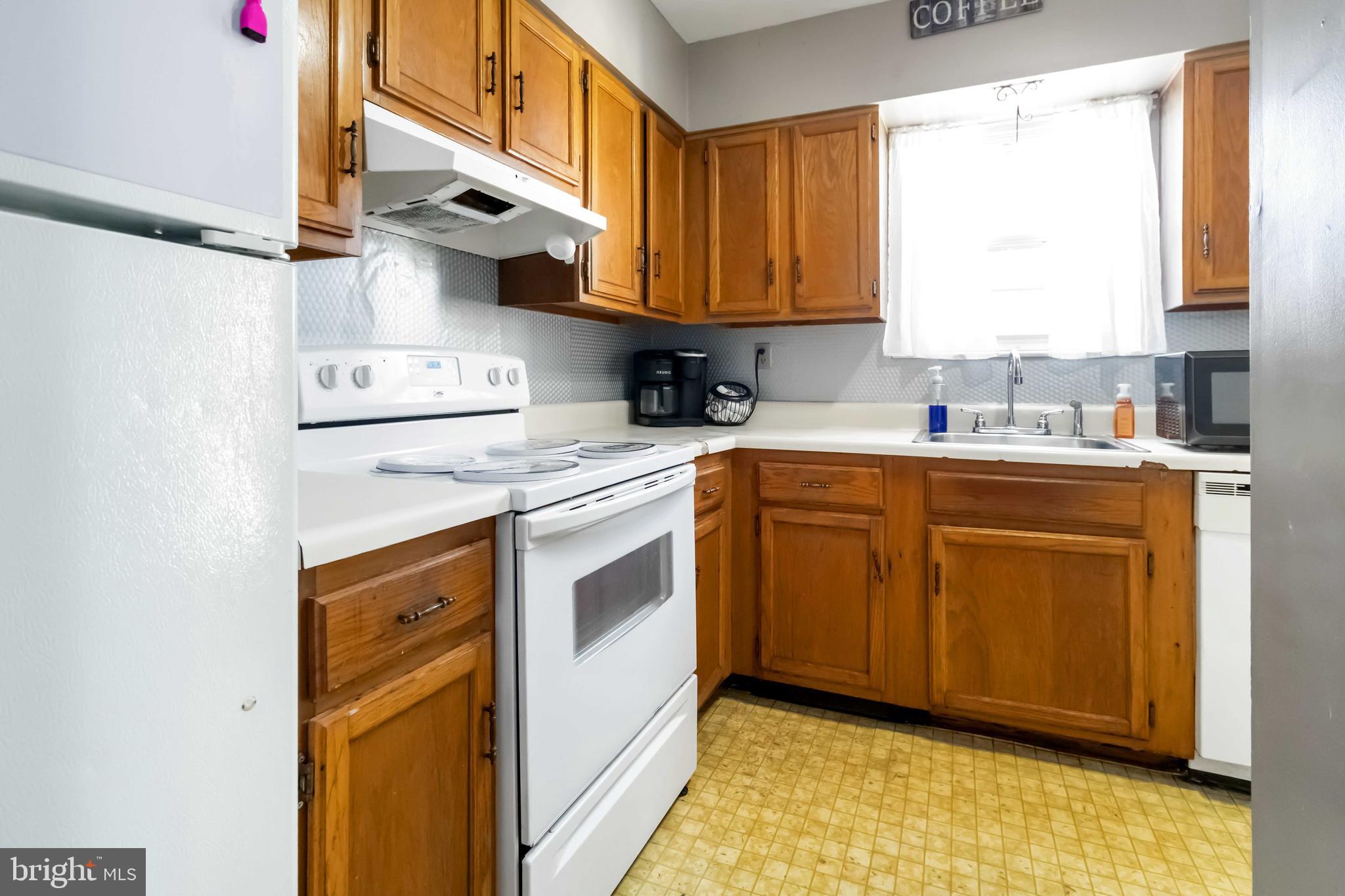 LEXINGTON WOODS - Residential