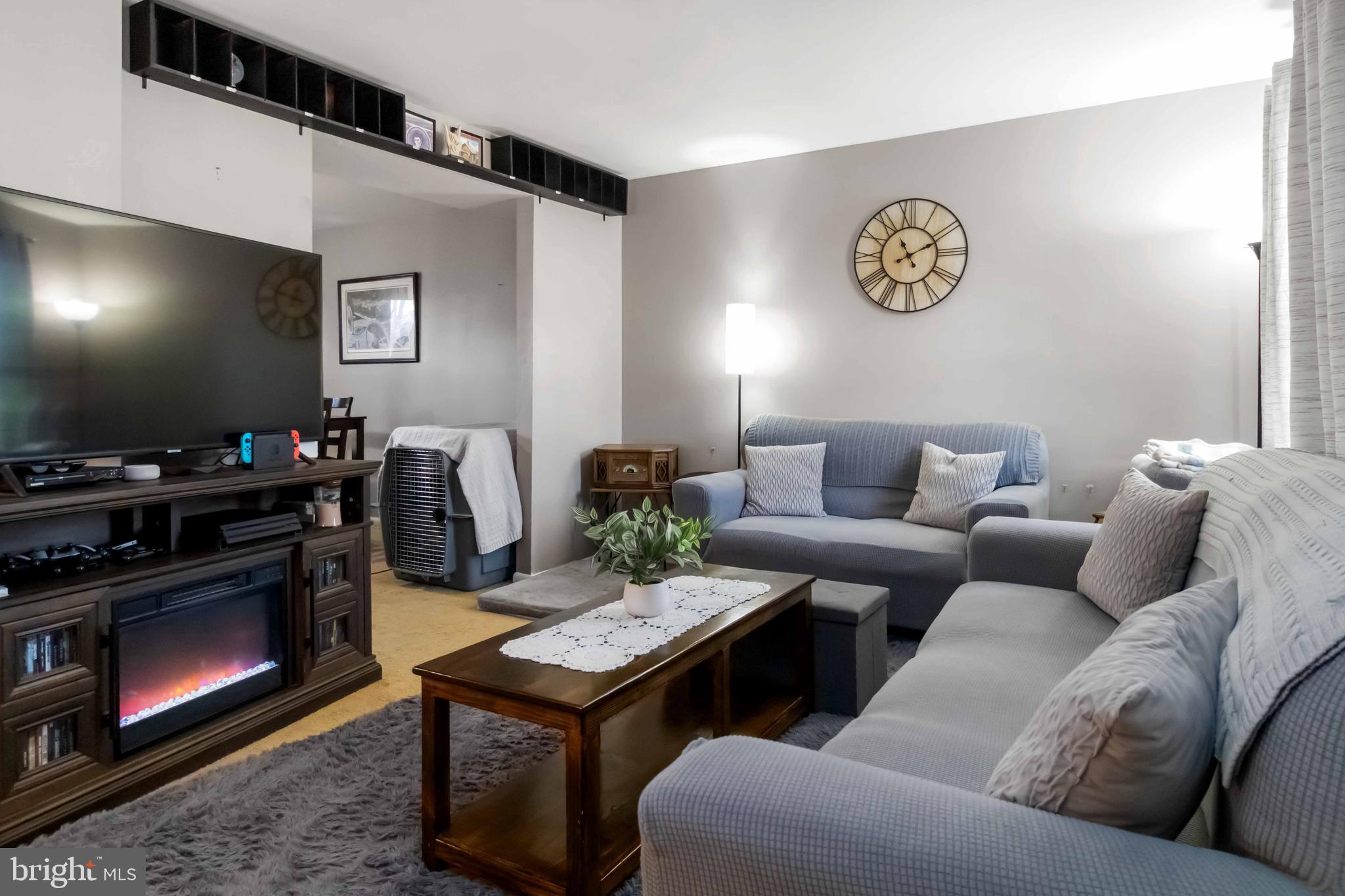 LEXINGTON WOODS - Residential