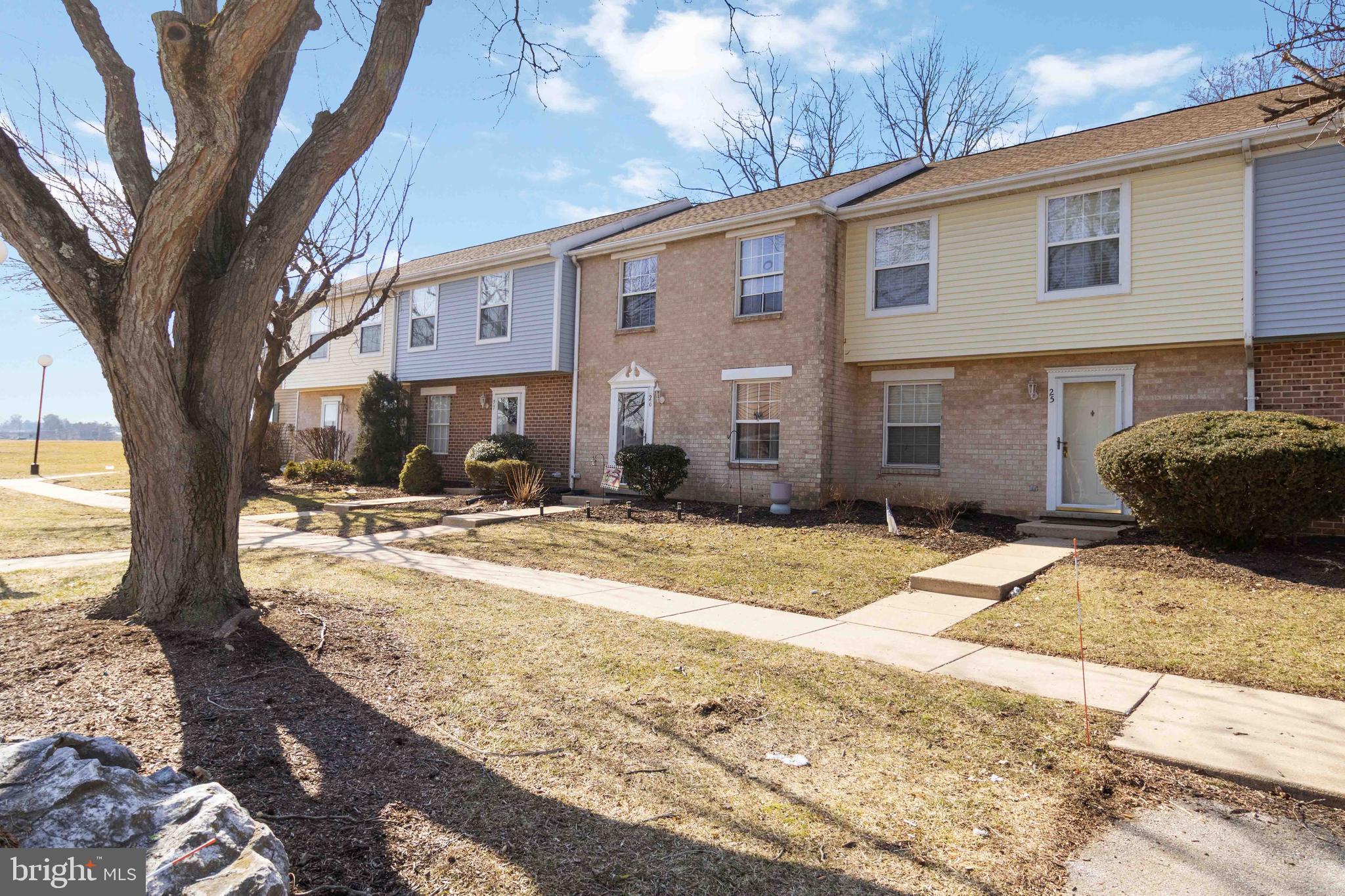 LEXINGTON WOODS - Residential