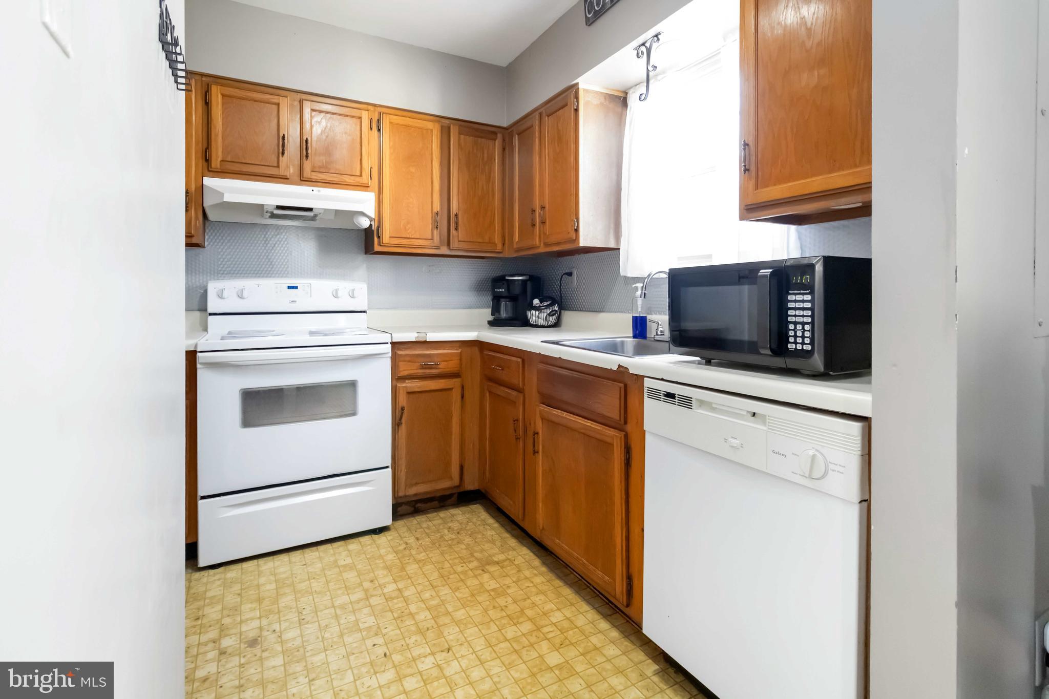 LEXINGTON WOODS - Residential