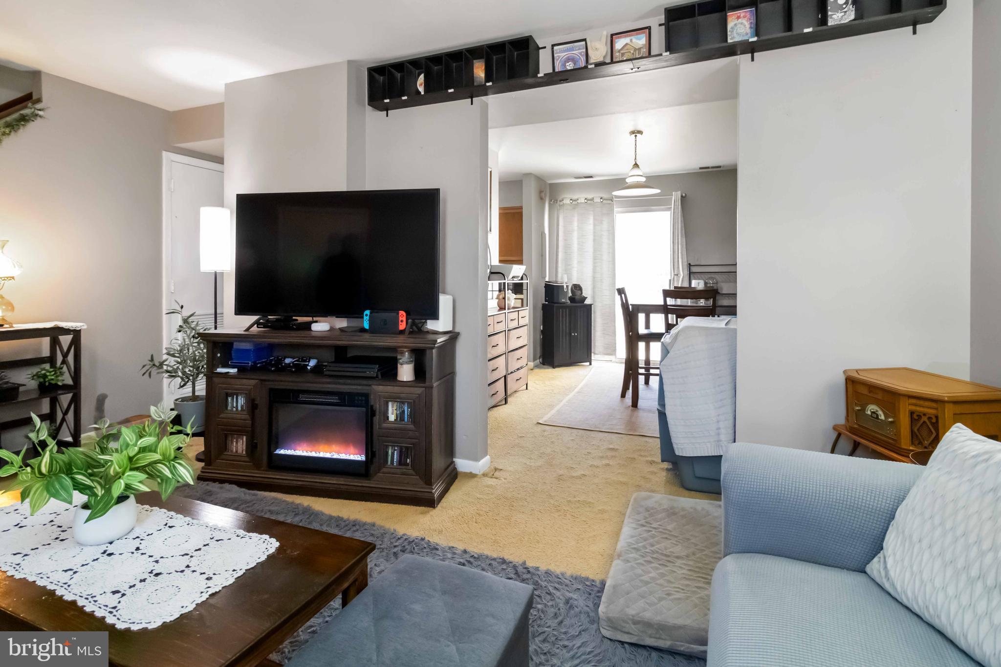 LEXINGTON WOODS - Residential