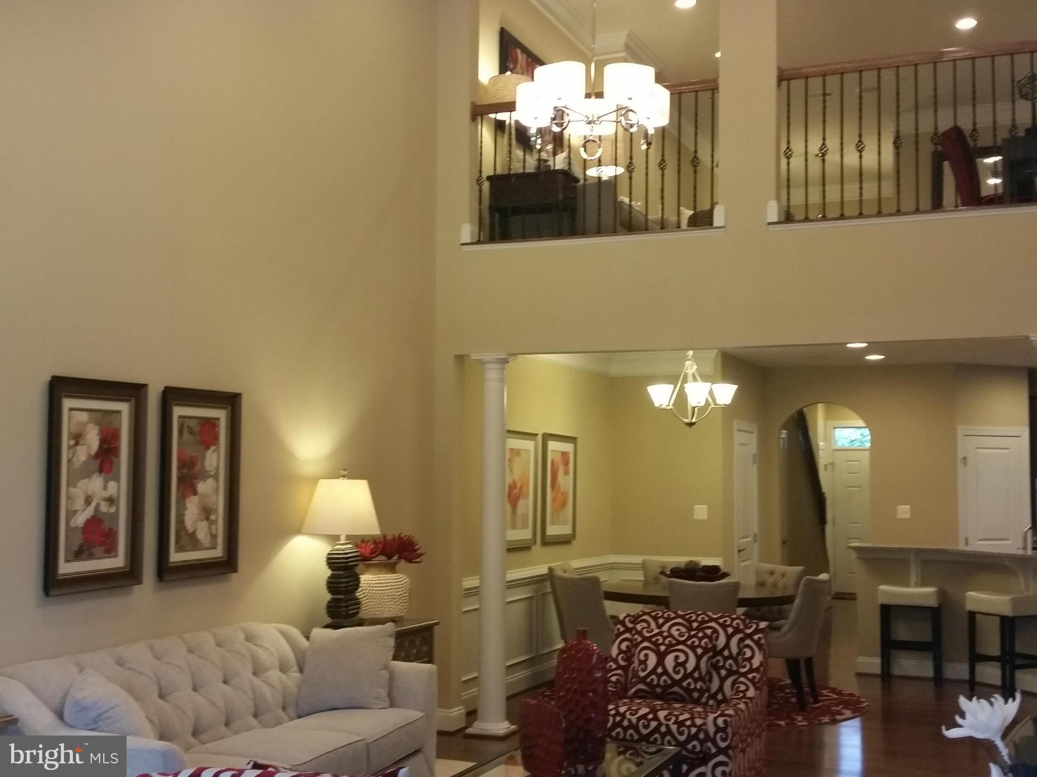 COLONIAL CHARLES - Residential