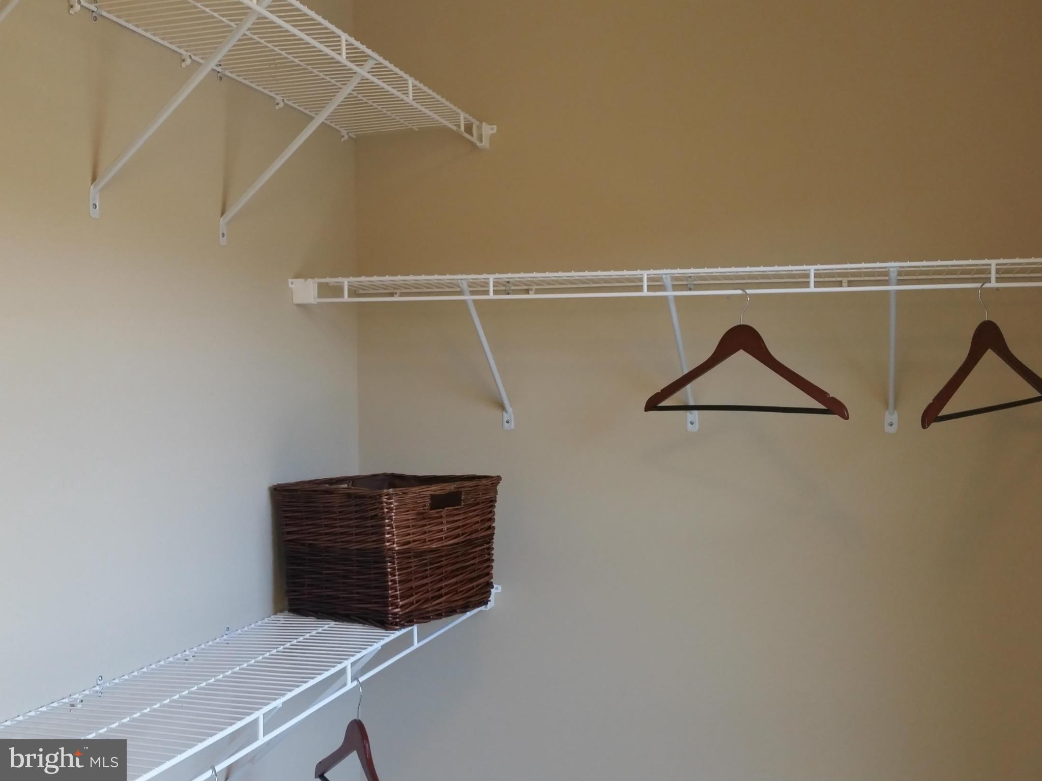 COLONIAL CHARLES - Residential