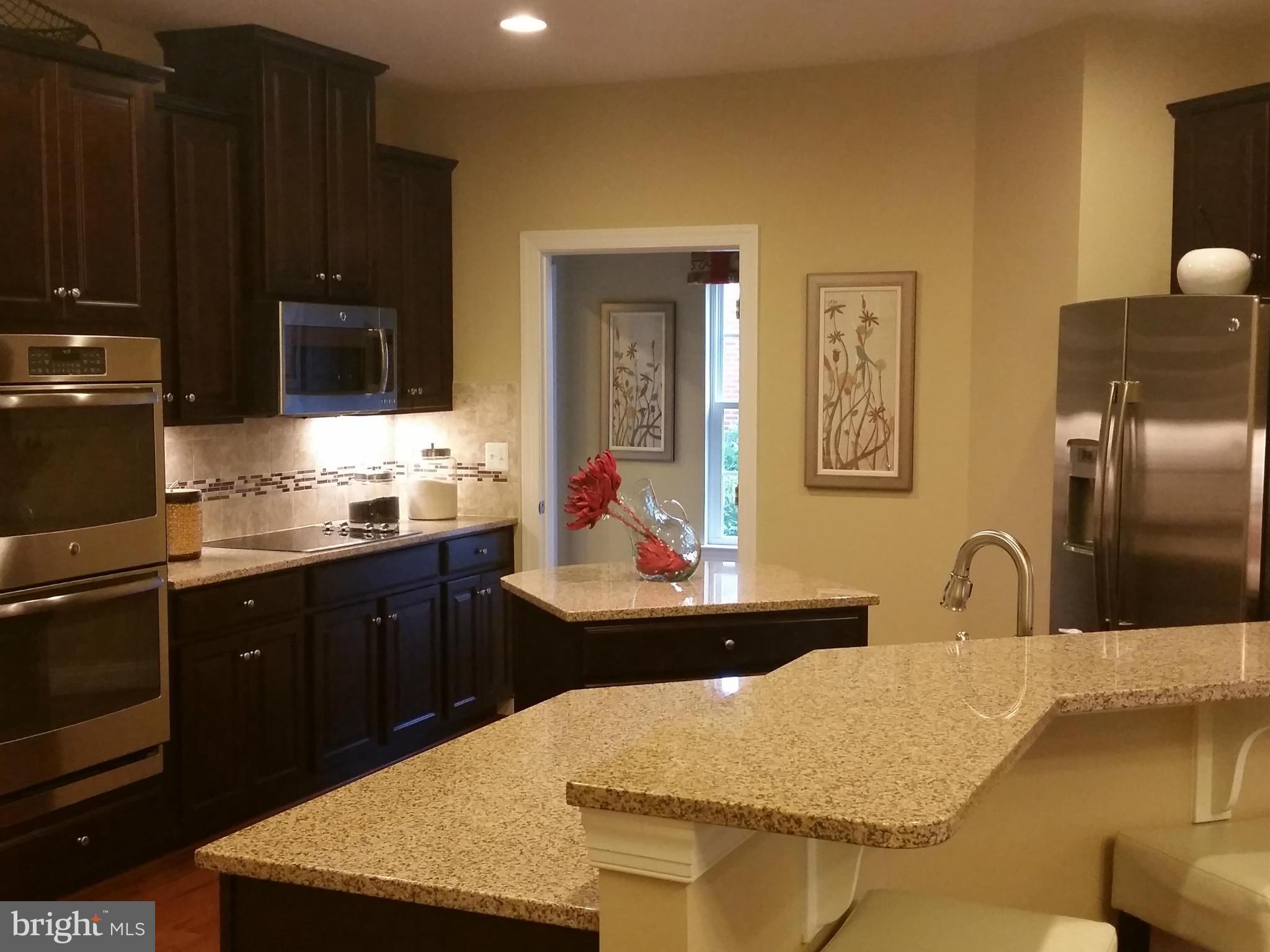 COLONIAL CHARLES - Residential