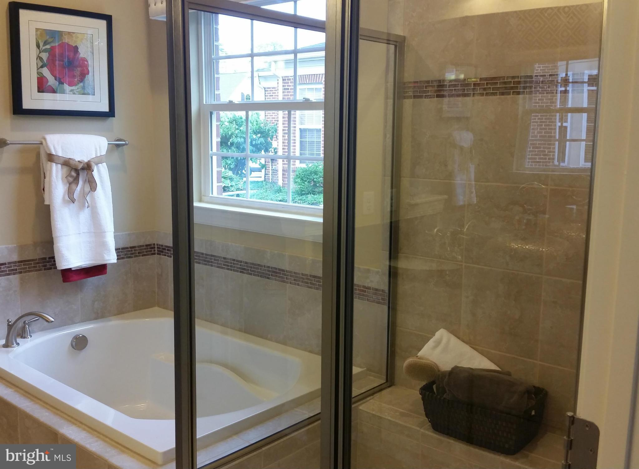 COLONIAL CHARLES - Residential