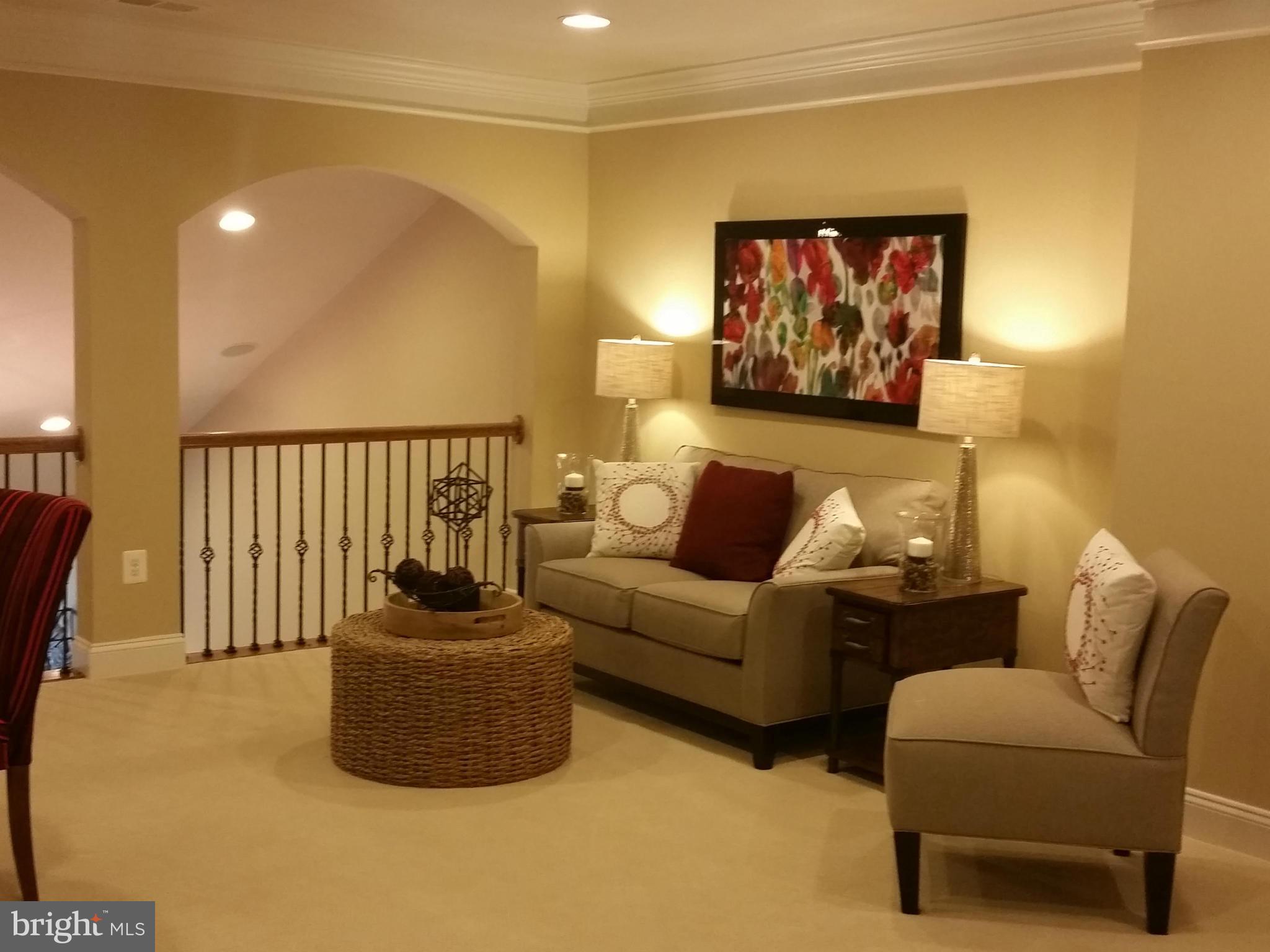 COLONIAL CHARLES - Residential