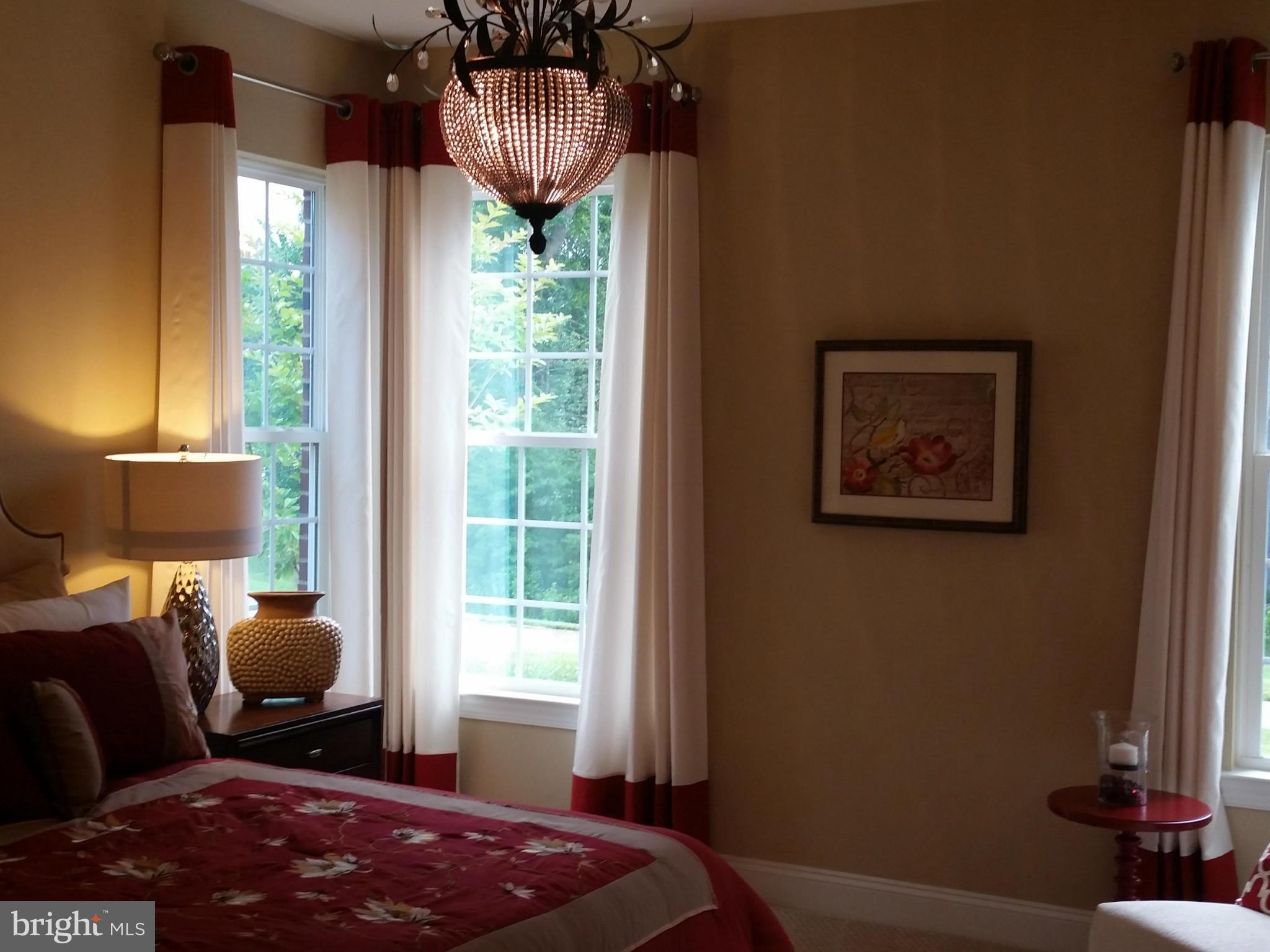 COLONIAL CHARLES - Residential