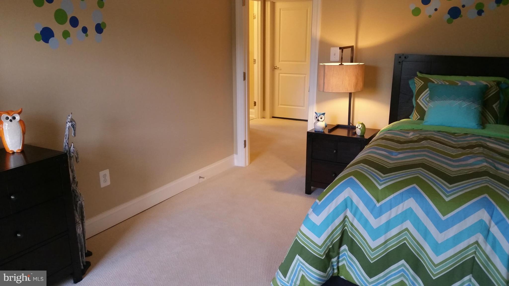 COLONIAL CHARLES - Residential