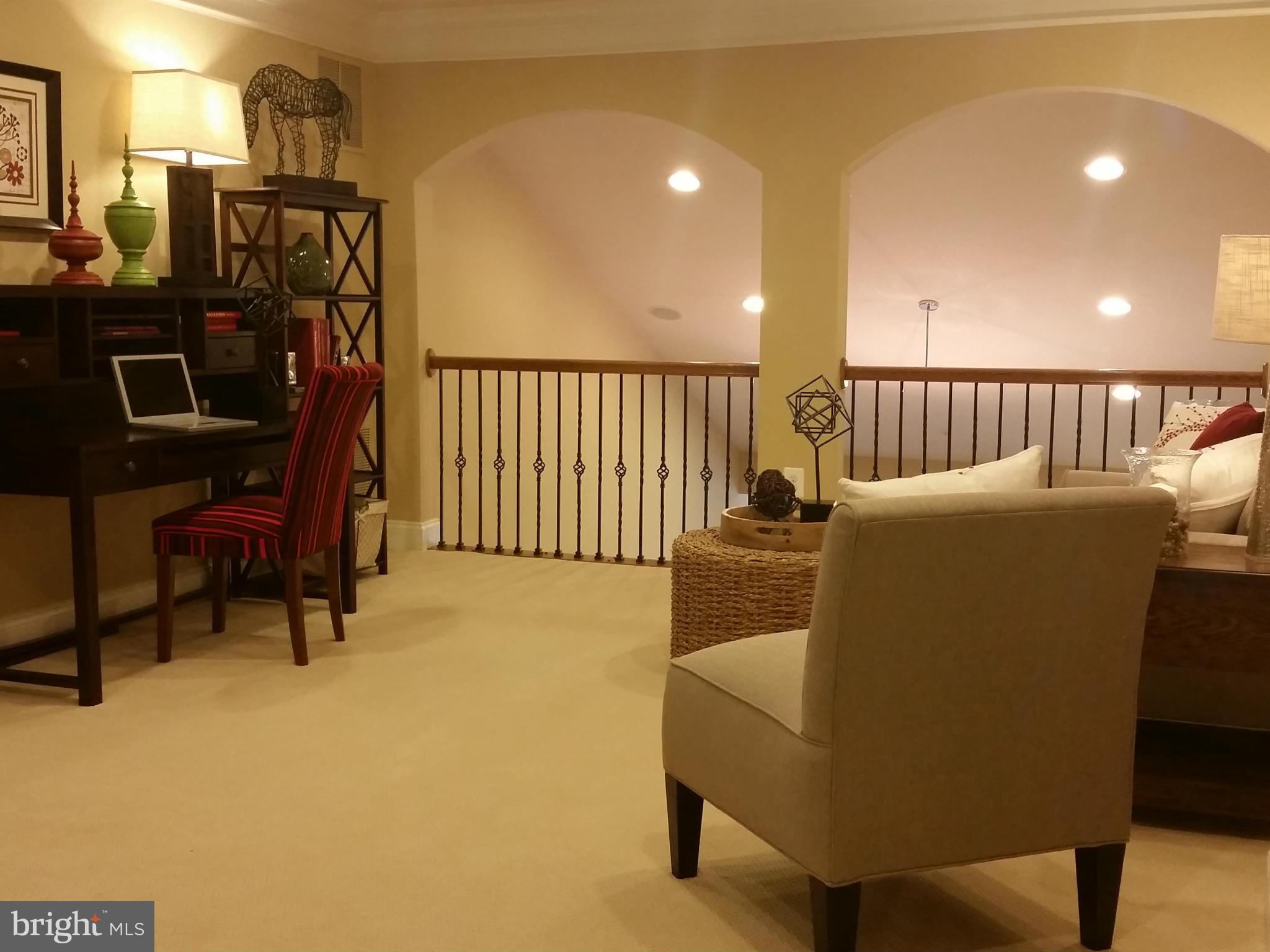 COLONIAL CHARLES - Residential