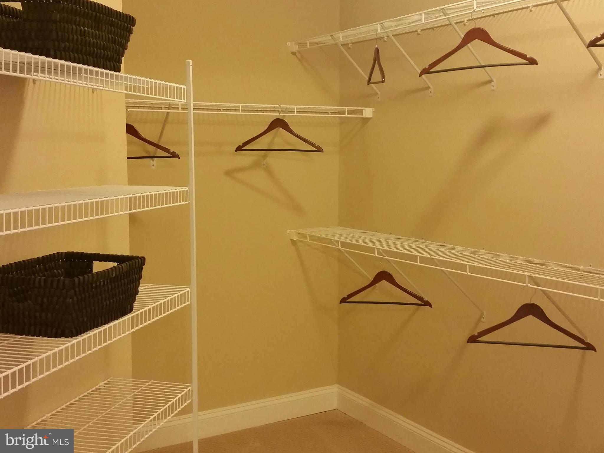 COLONIAL CHARLES - Residential