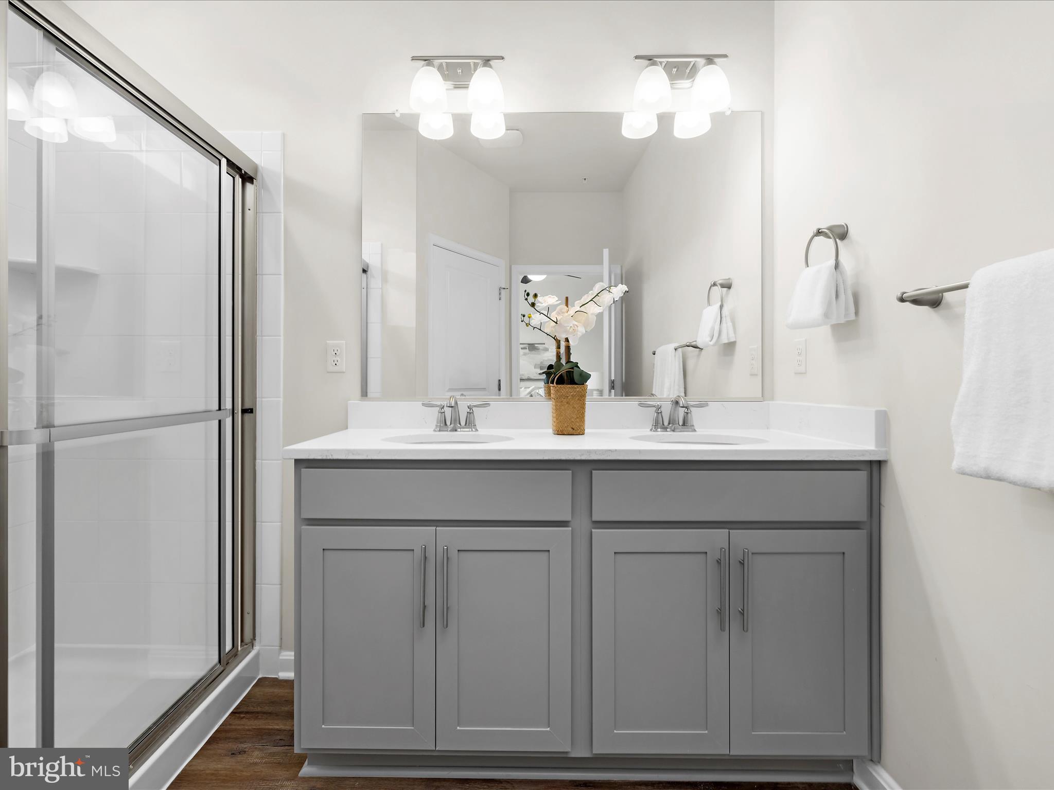 THE COVE - Residential