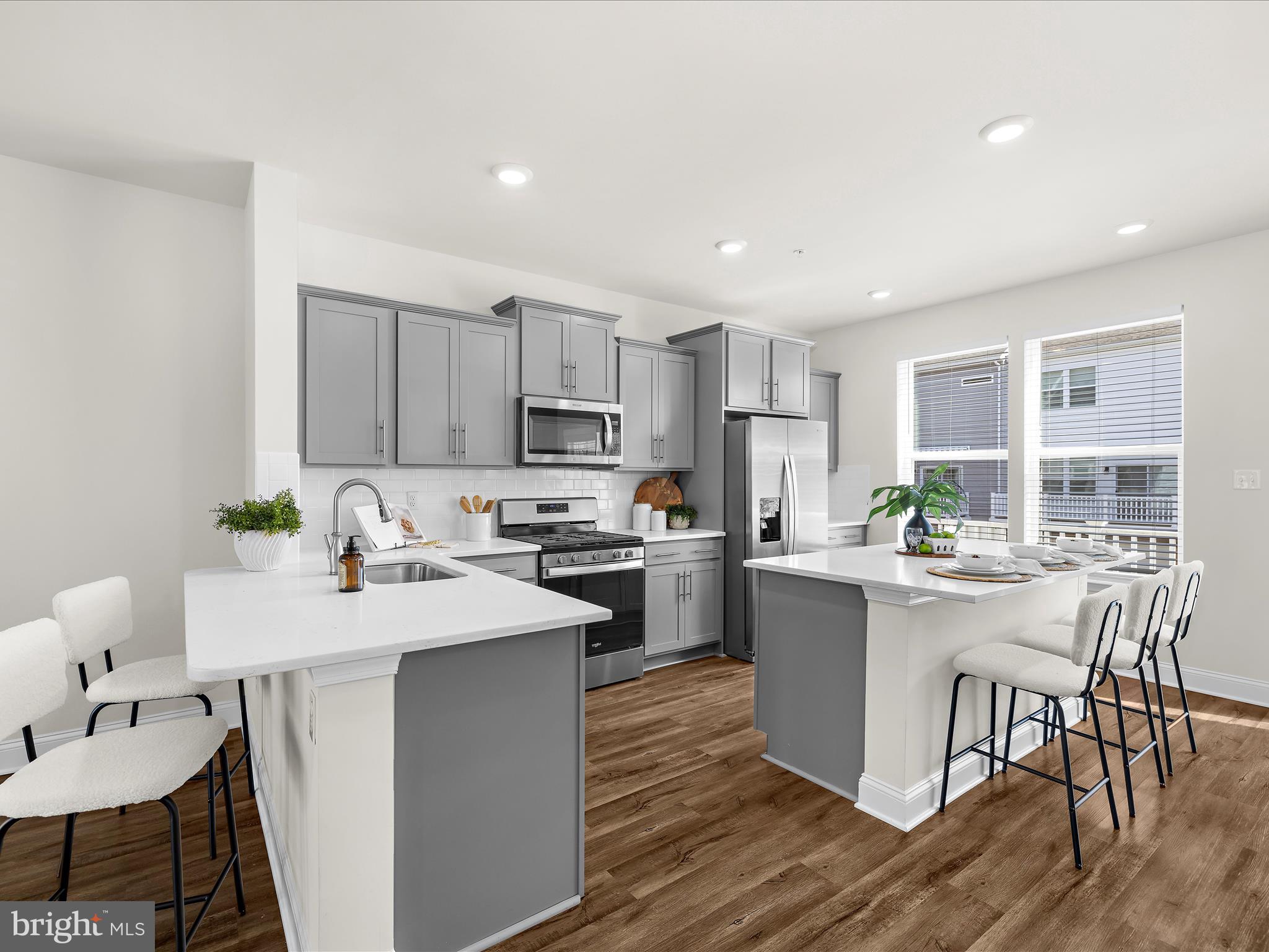 THE COVE - Residential