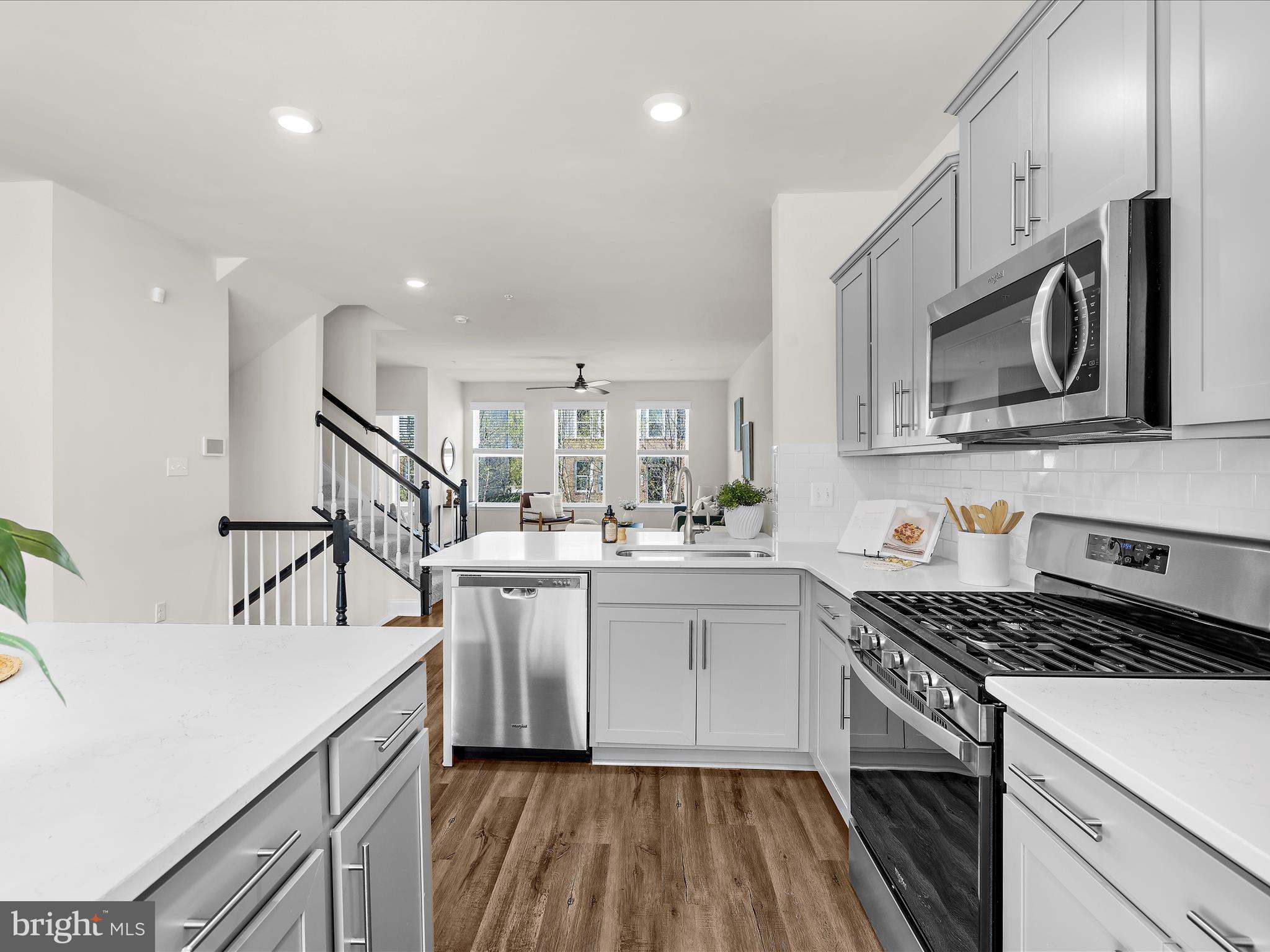 THE COVE - Residential