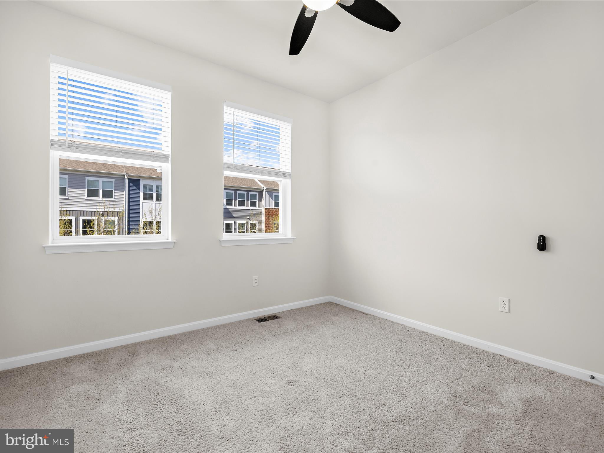 THE COVE - Residential