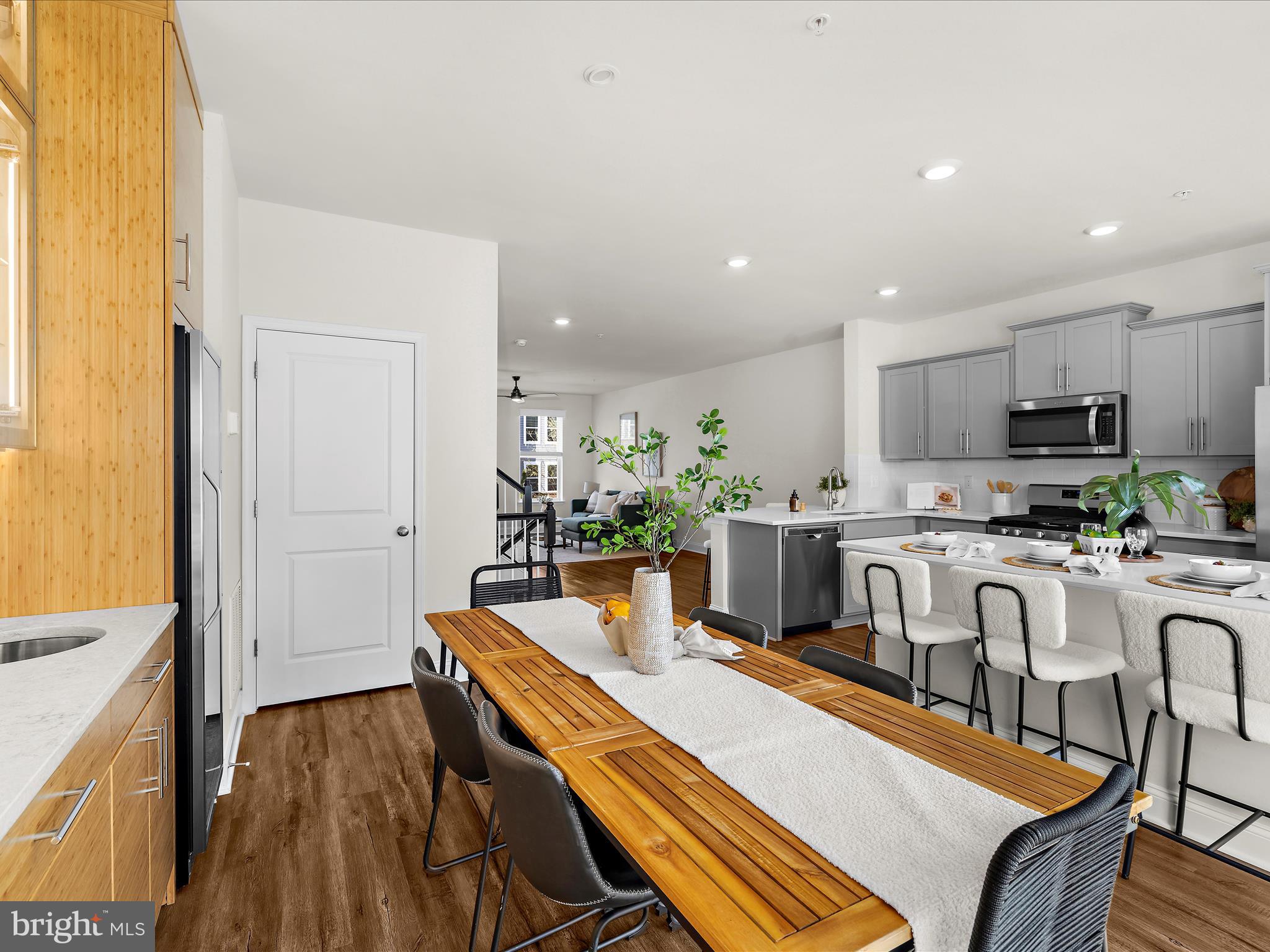 THE COVE - Residential