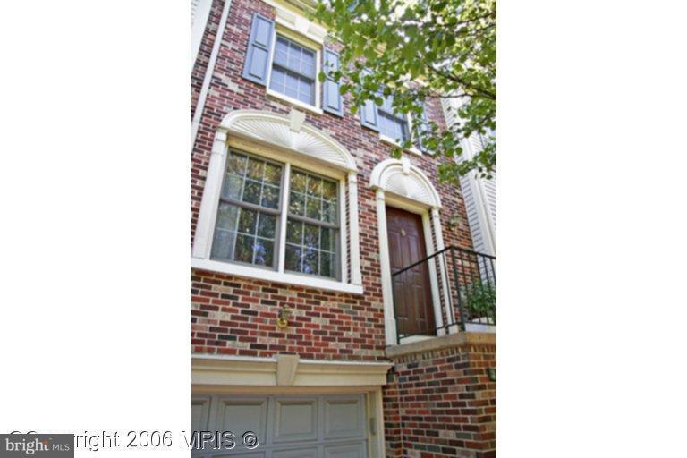 VILLAGE AT GUM SPRINGS - Residential Lease