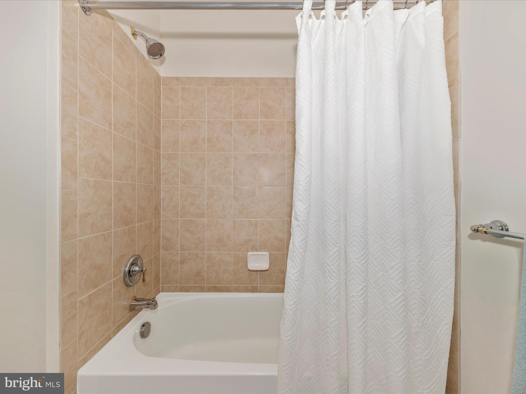 MAXWELL PLACE - Residential