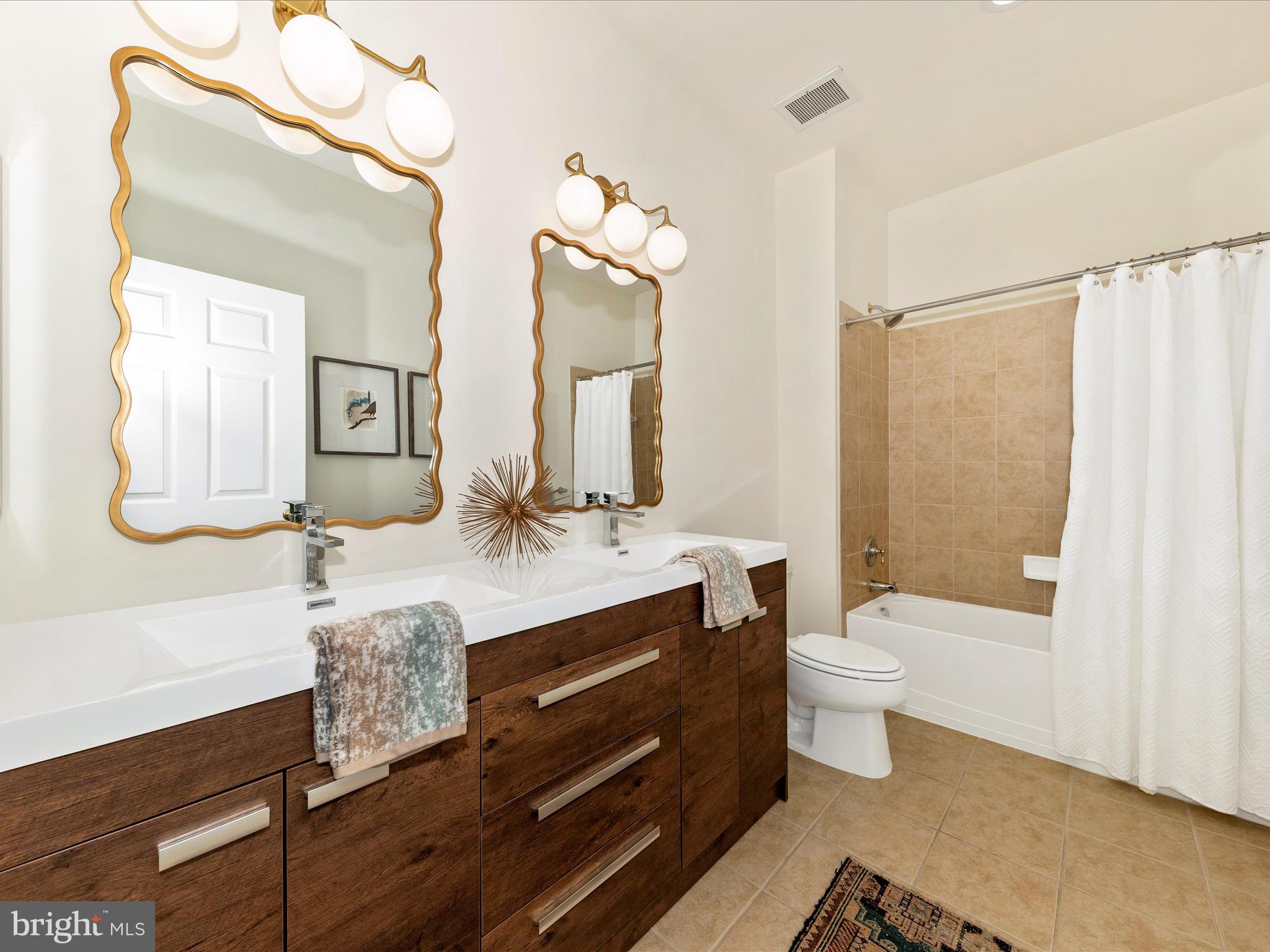 MAXWELL PLACE - Residential