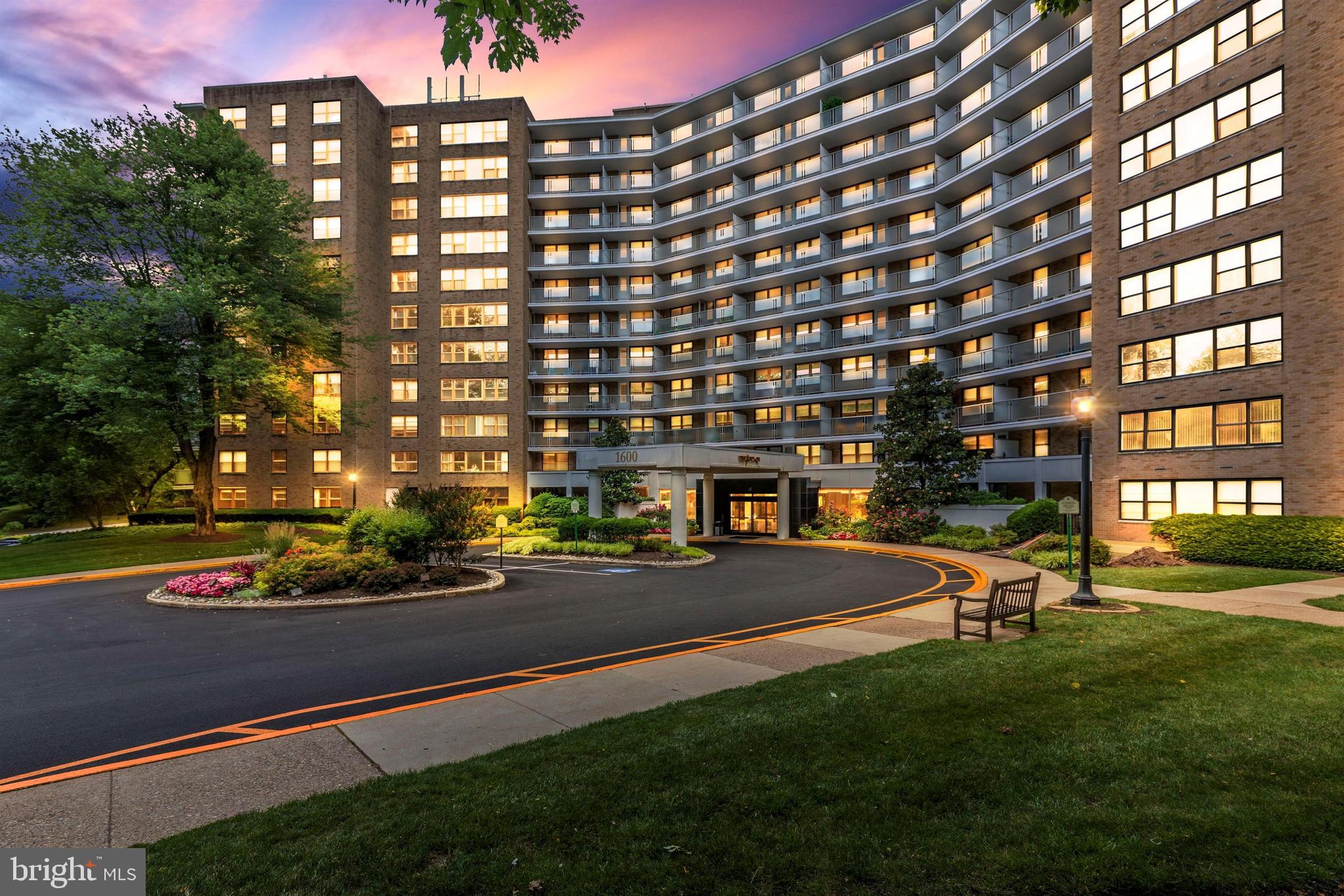 OAK HILL - Residential Lease