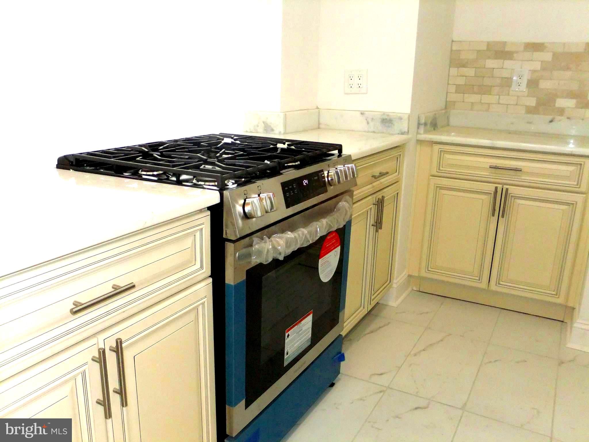 OAK HILL - Residential Lease