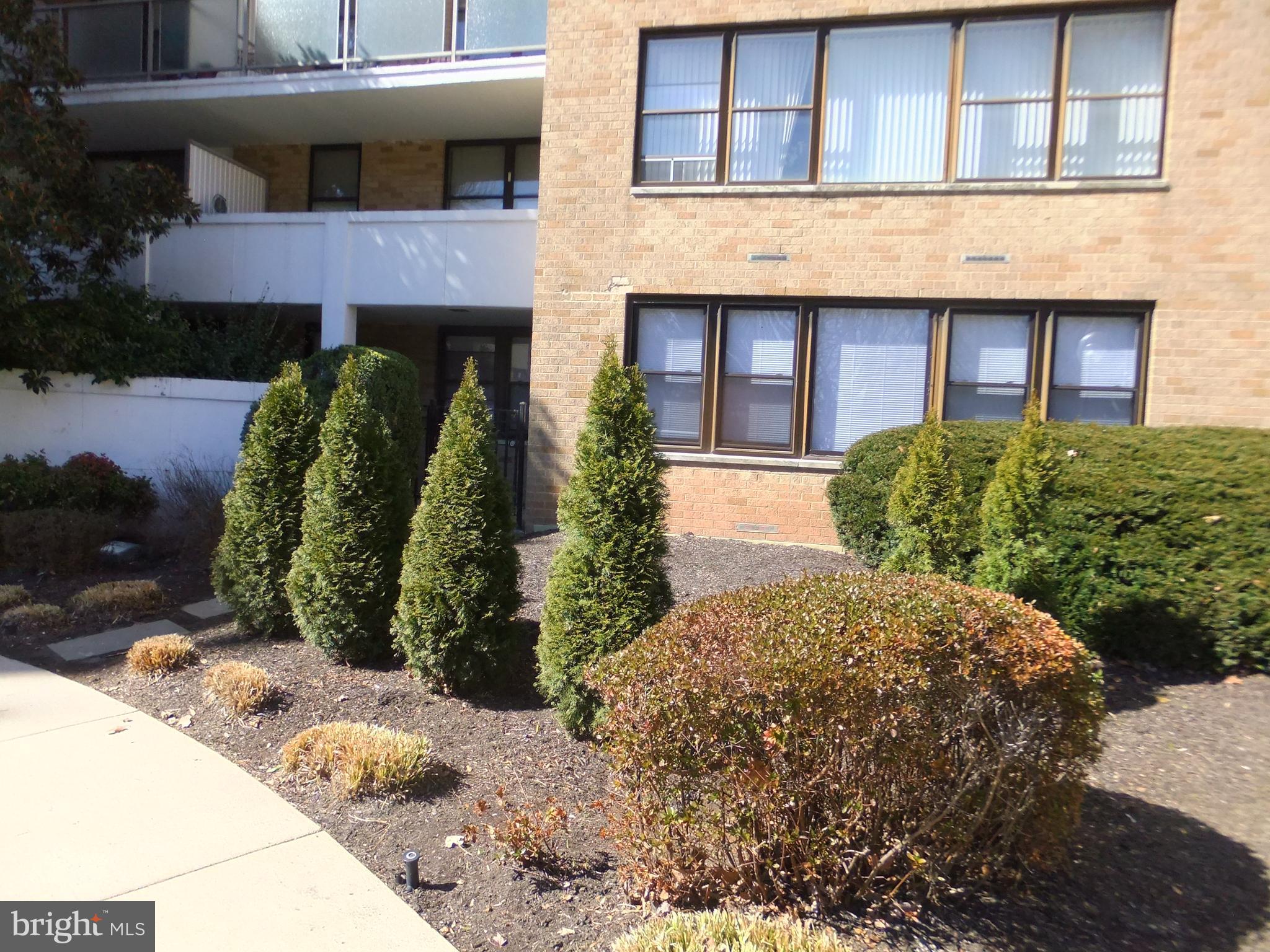 OAK HILL - Residential Lease