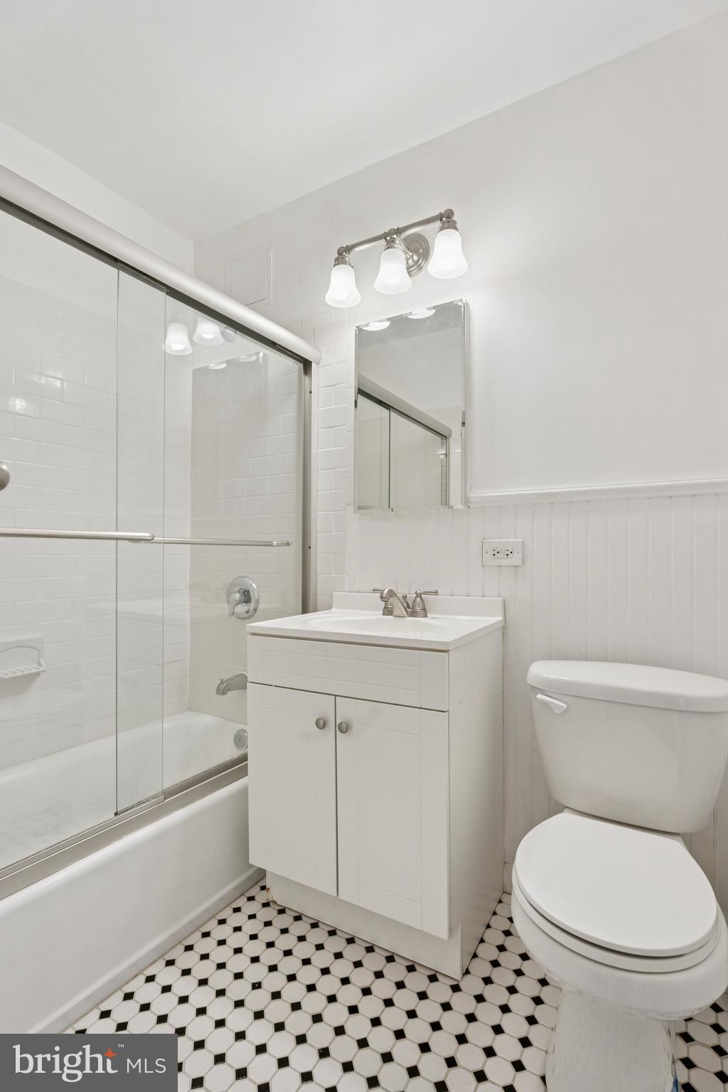 OAK HILL - Residential Lease