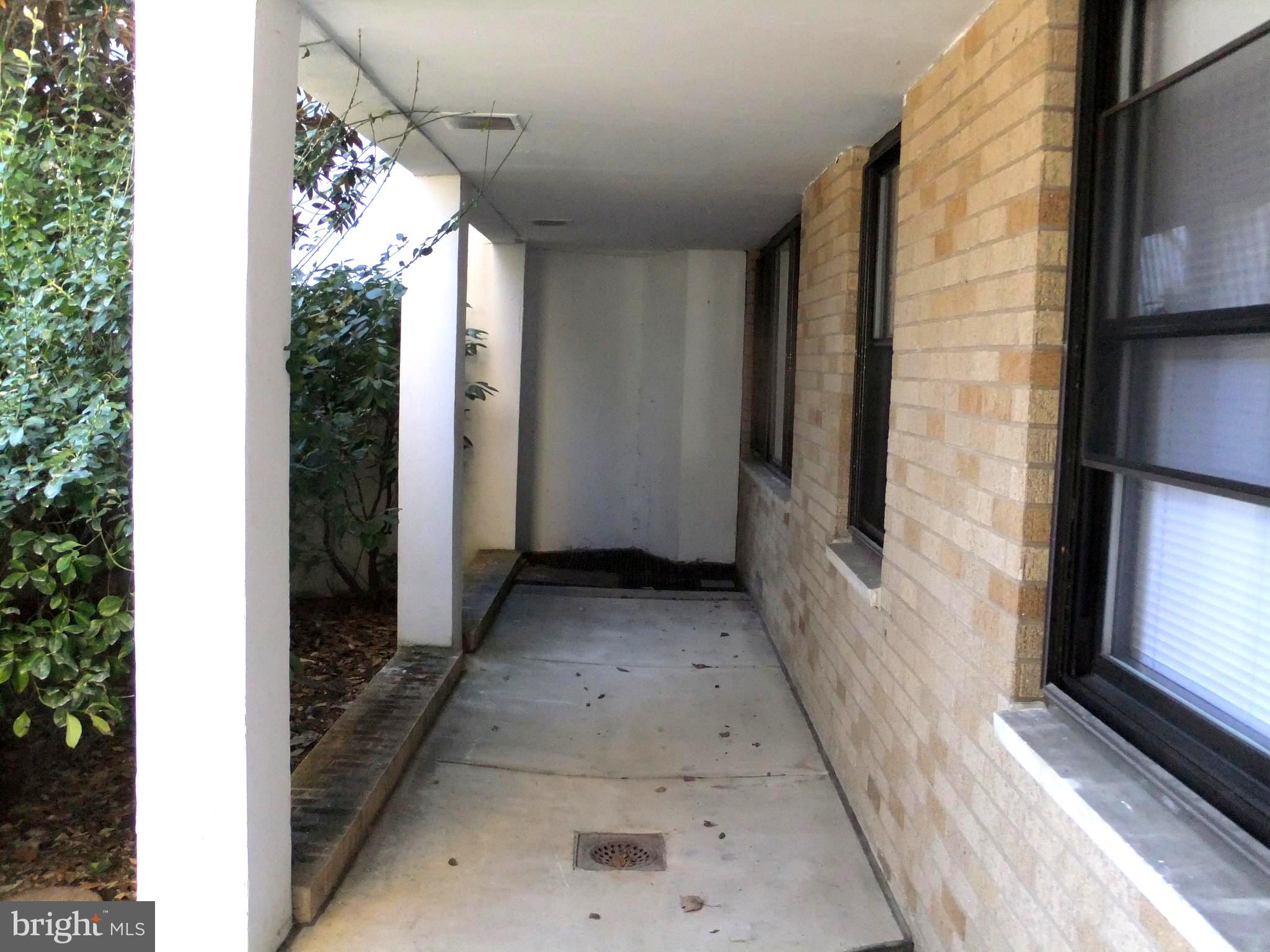 OAK HILL - Residential Lease