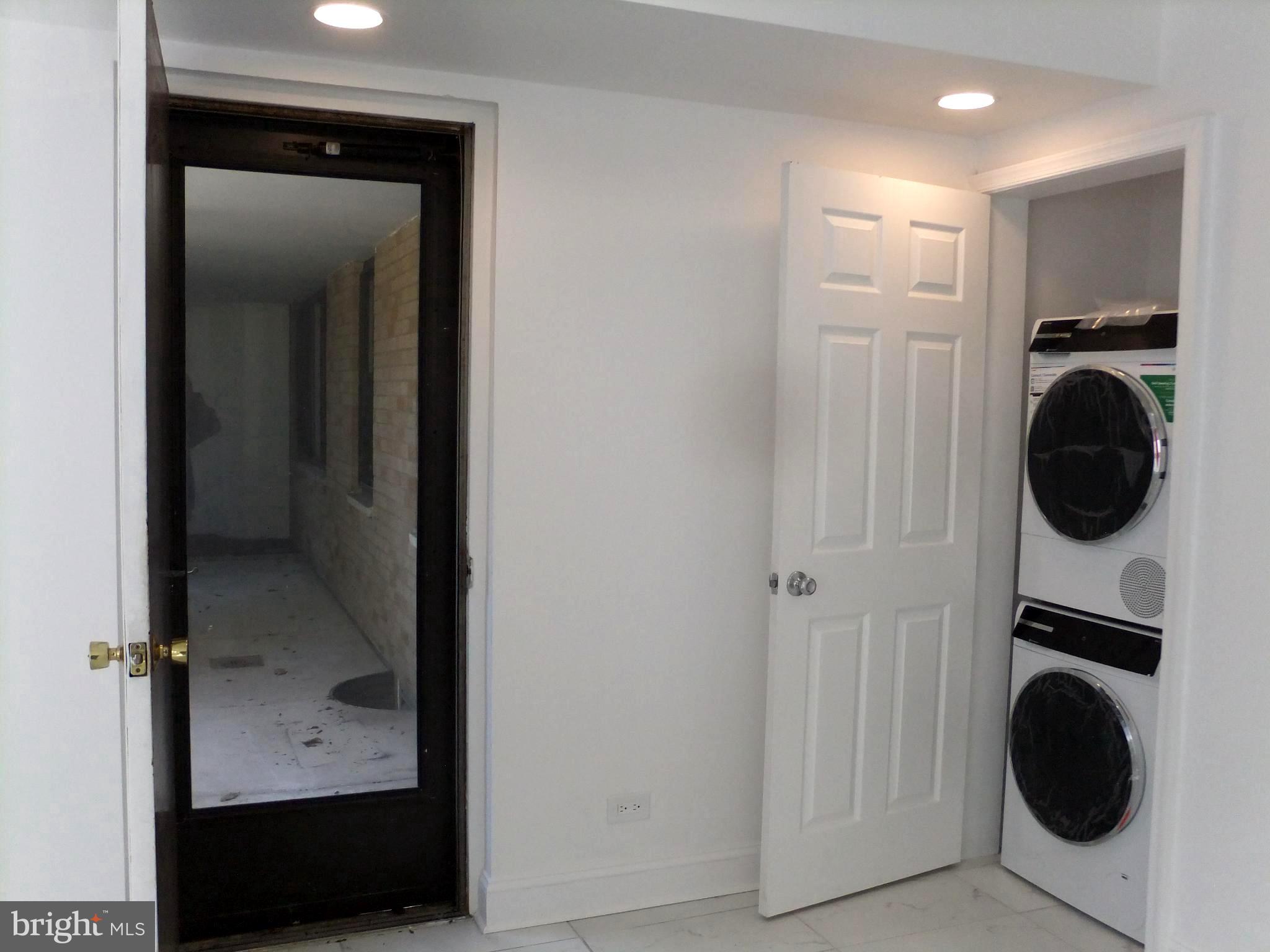 OAK HILL - Residential Lease