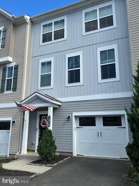 1428 HUDGINS FARM CIRCLE