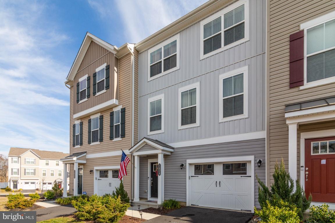 1428 HUDGINS FARM CIRCLE