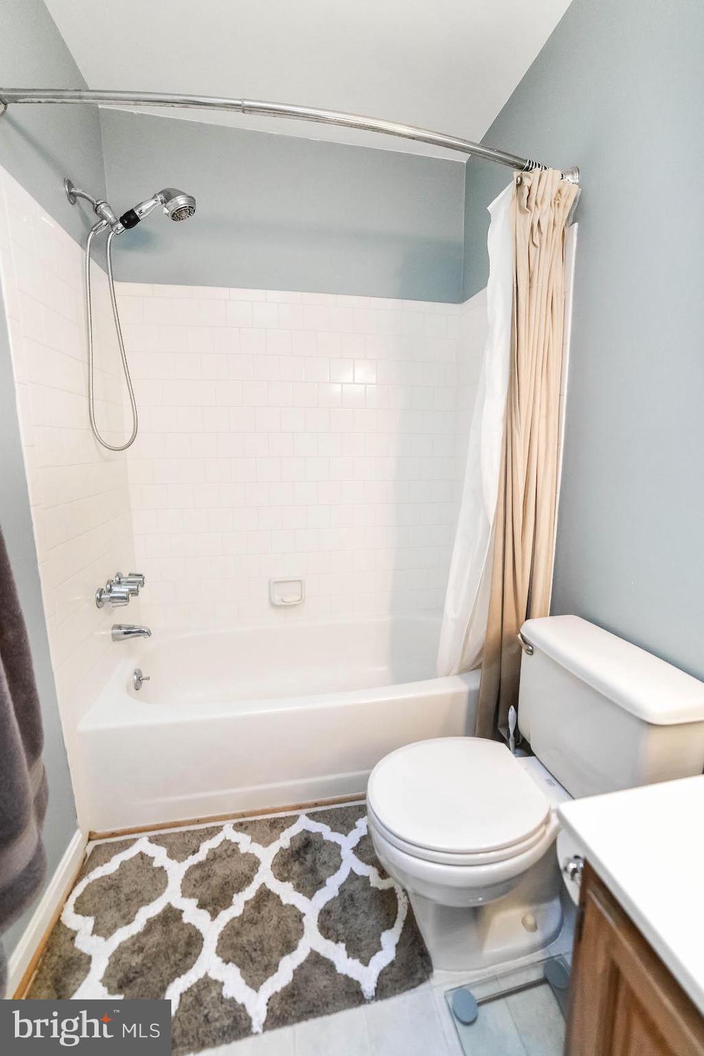 HAMPSHIRE - Residential