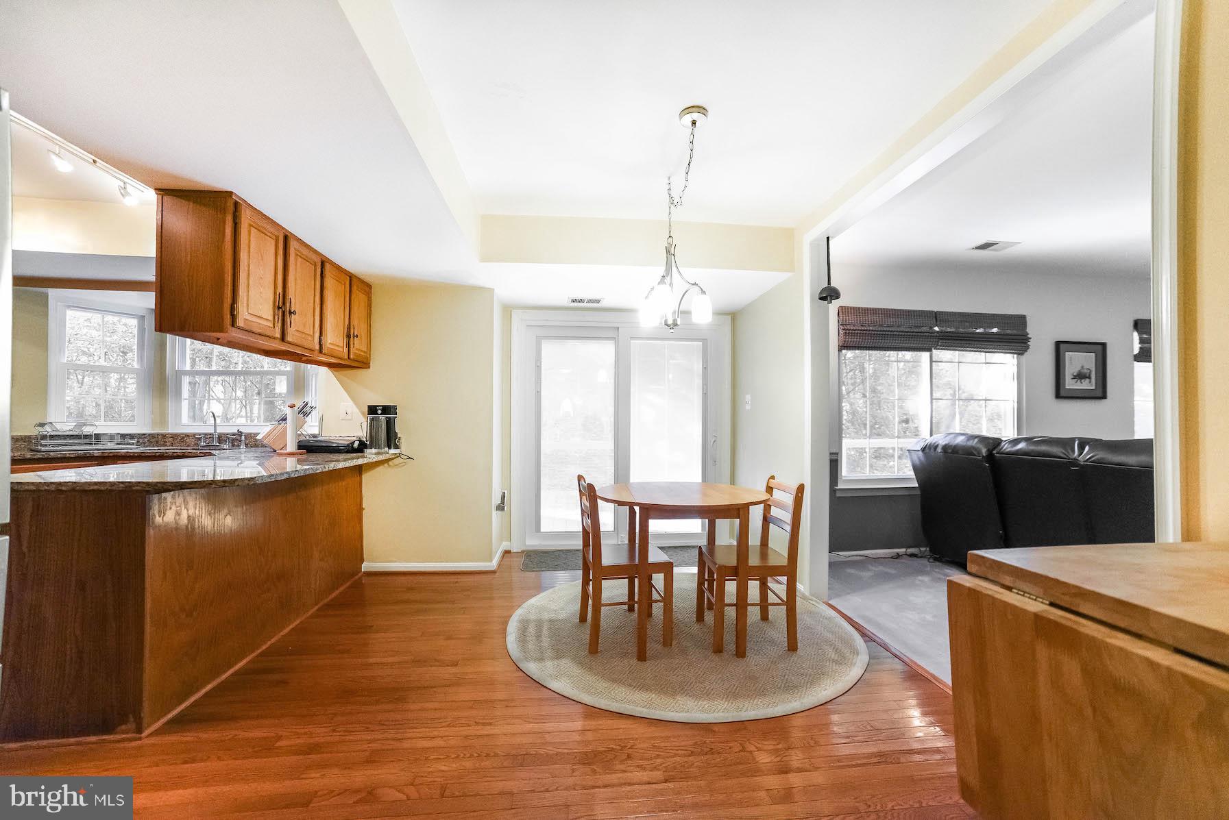 HAMPSHIRE - Residential