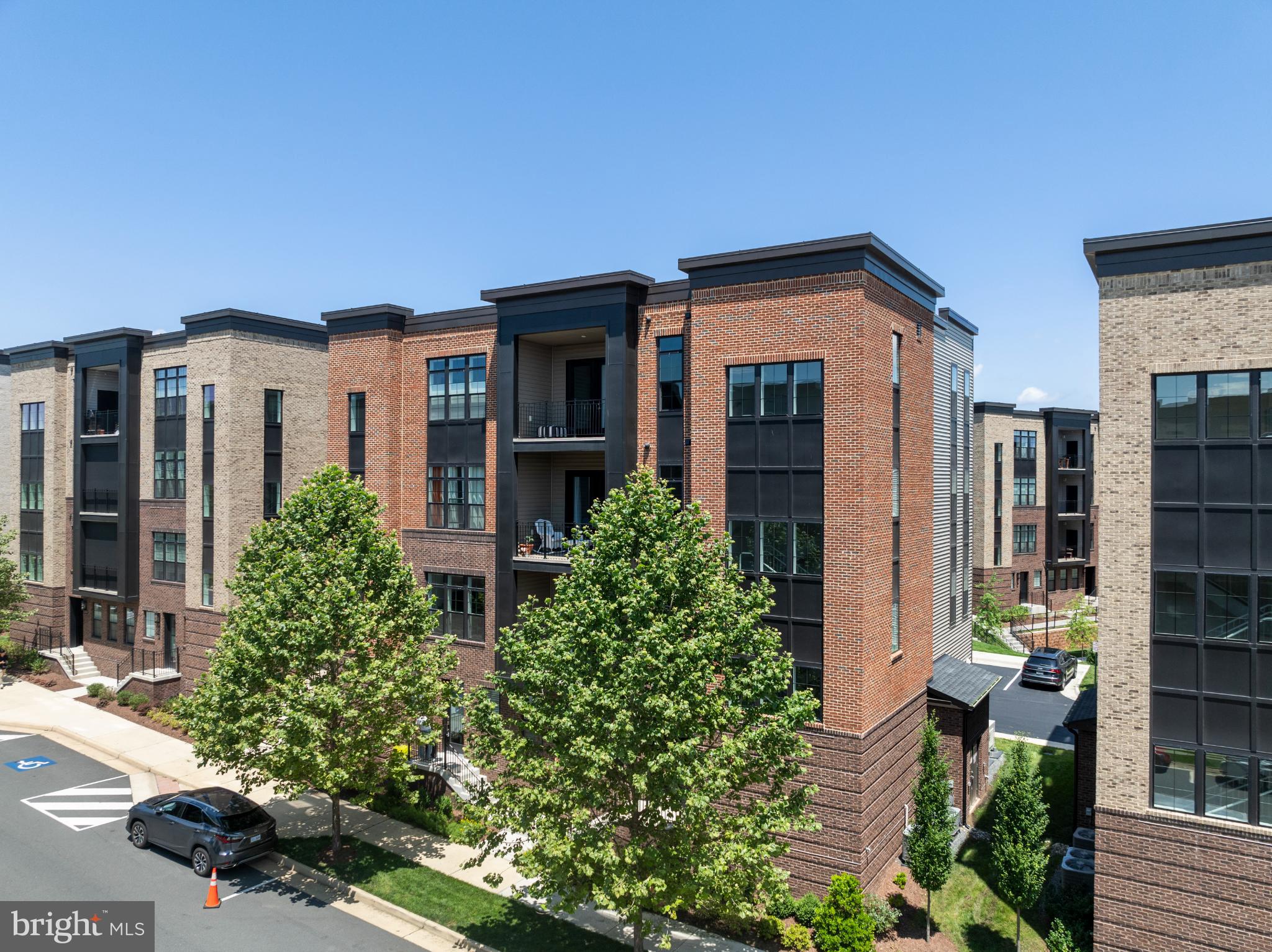 METRO WALK AT MOOREFIELD STATION - Residential