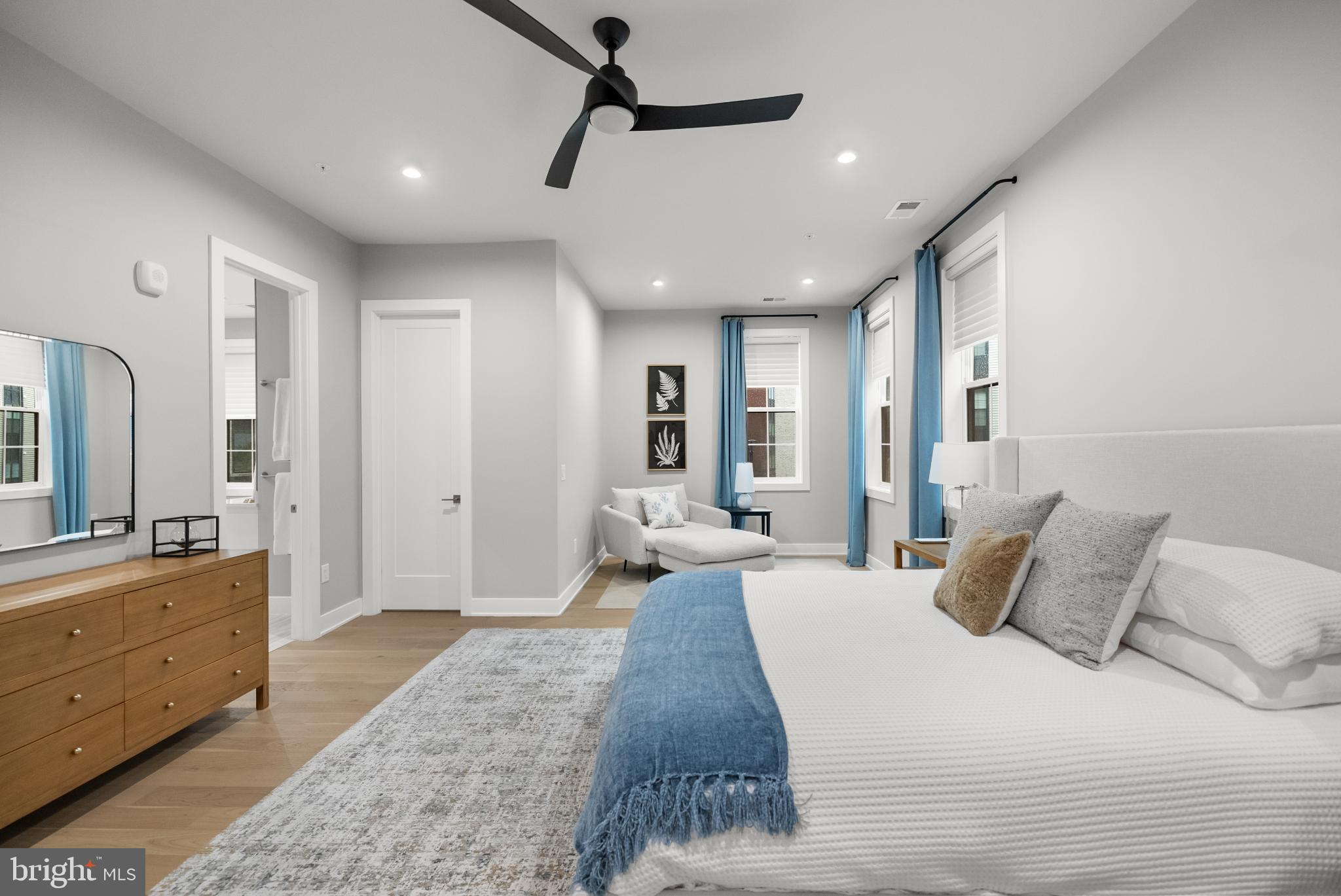 METRO WALK AT MOOREFIELD STATION - Residential