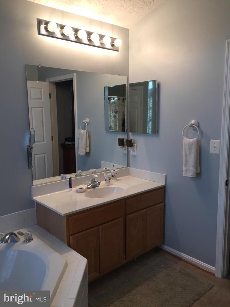 OAKHURST - Residential