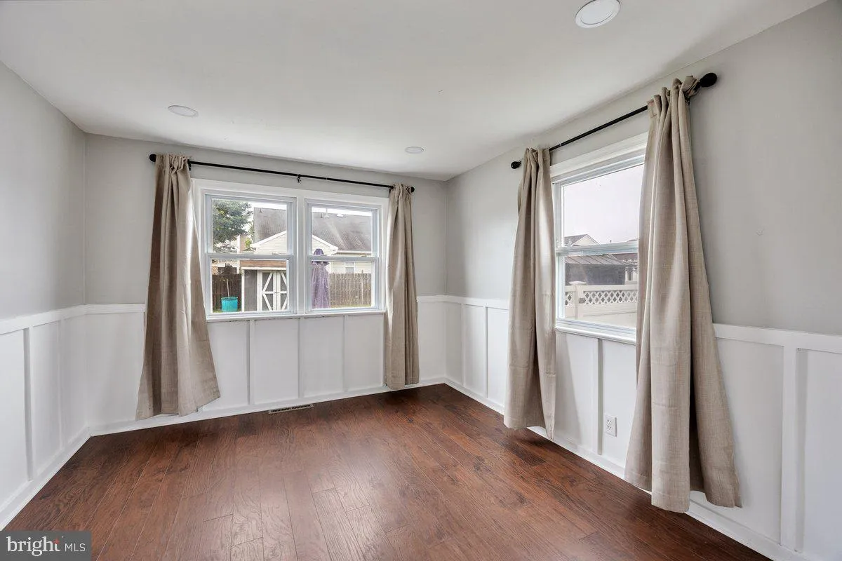 Pennsauken, New Jersey 08109, United States, 3 Bedrooms Bedrooms, ,2 BathroomsBathrooms,Residential,Contingent,126780