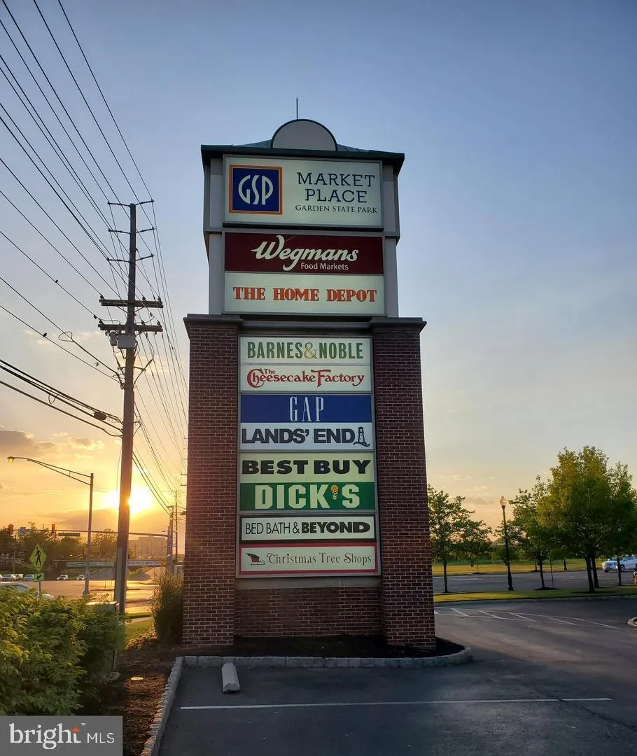 Pennsauken, New Jersey 08109, United States, 3 Bedrooms Bedrooms, ,2 BathroomsBathrooms,Residential,Contingent,126780