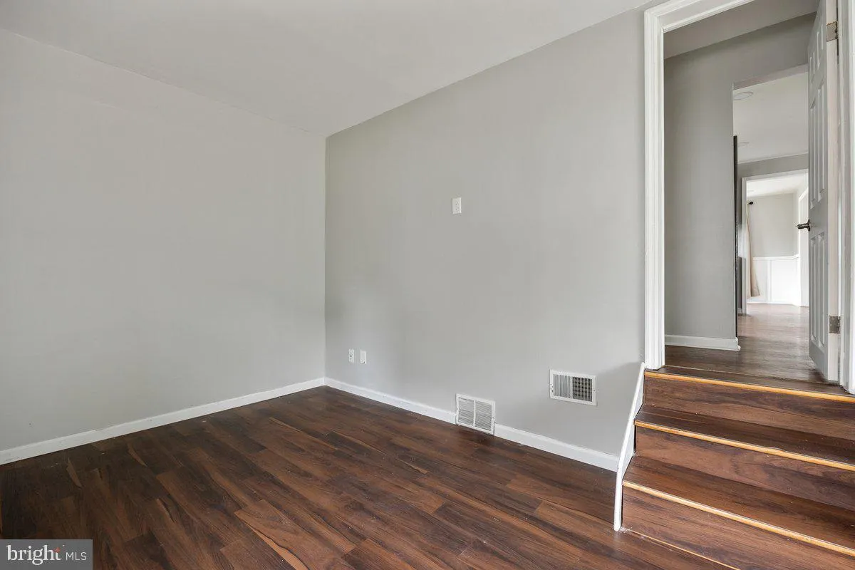 Pennsauken, New Jersey 08109, United States, 3 Bedrooms Bedrooms, ,2 BathroomsBathrooms,Residential,Contingent,126780